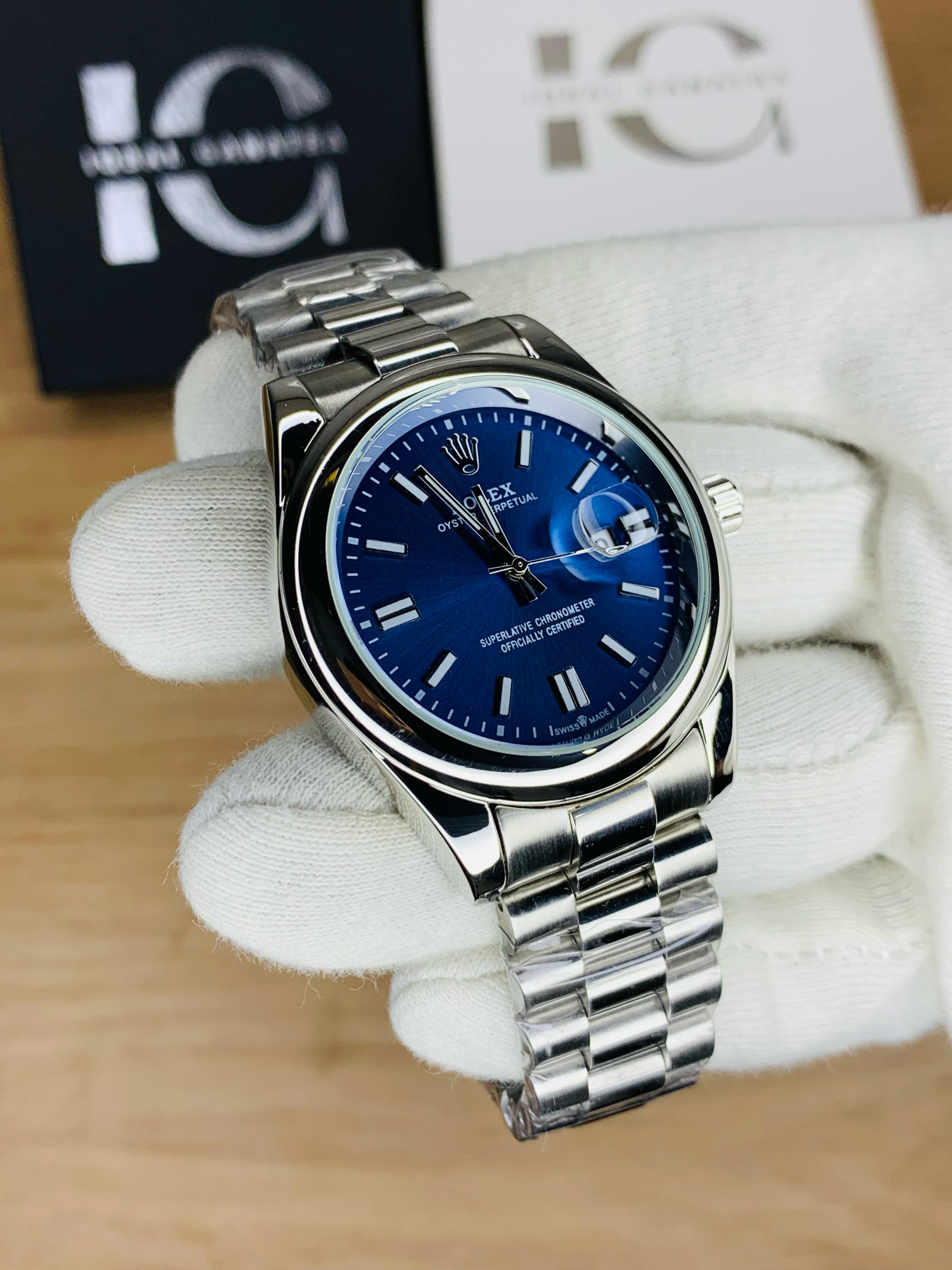 Oyster Ring Case (Silver Inner Blue)