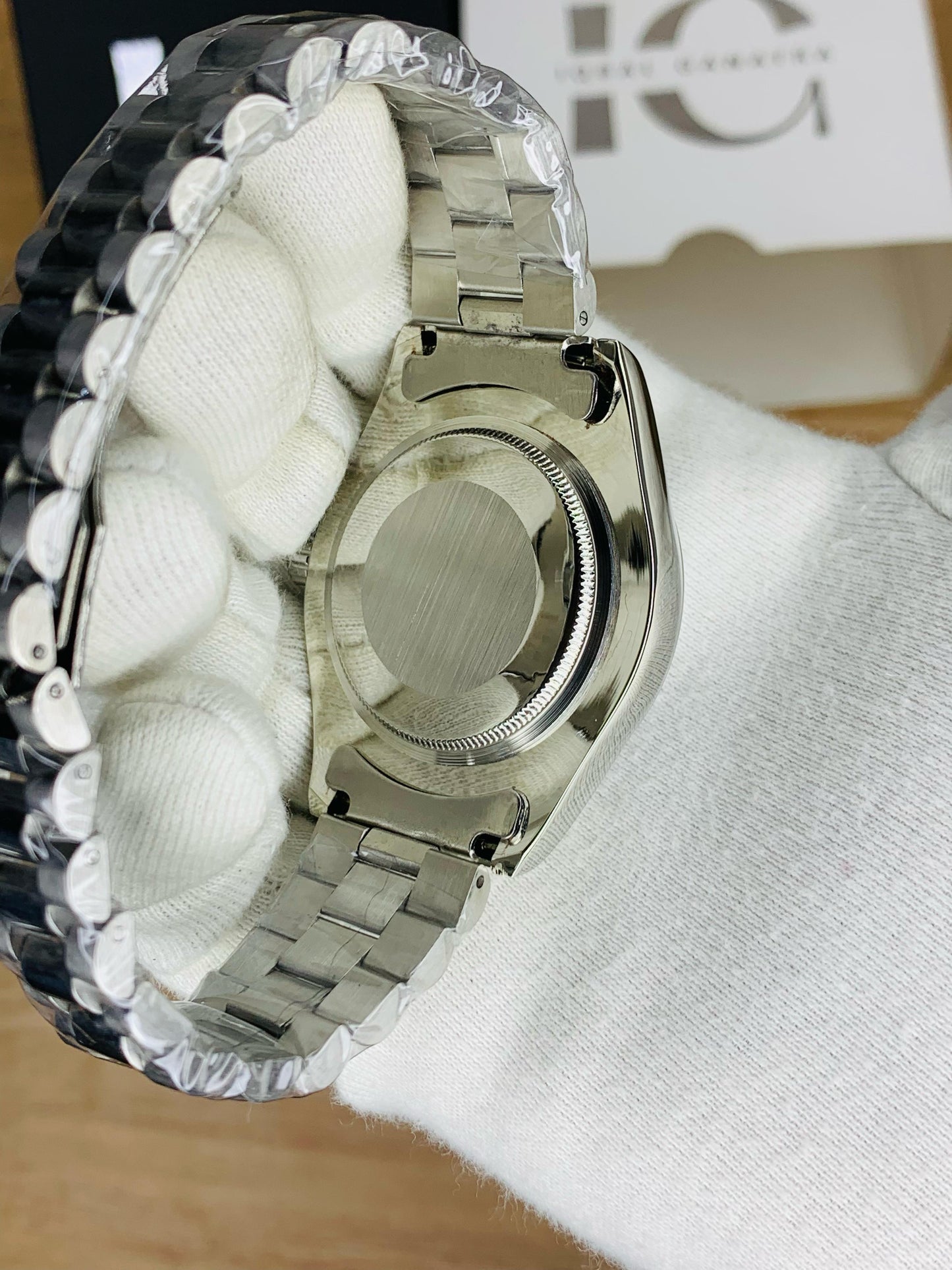 Oyster Ring Case (Silver Inner Grey)