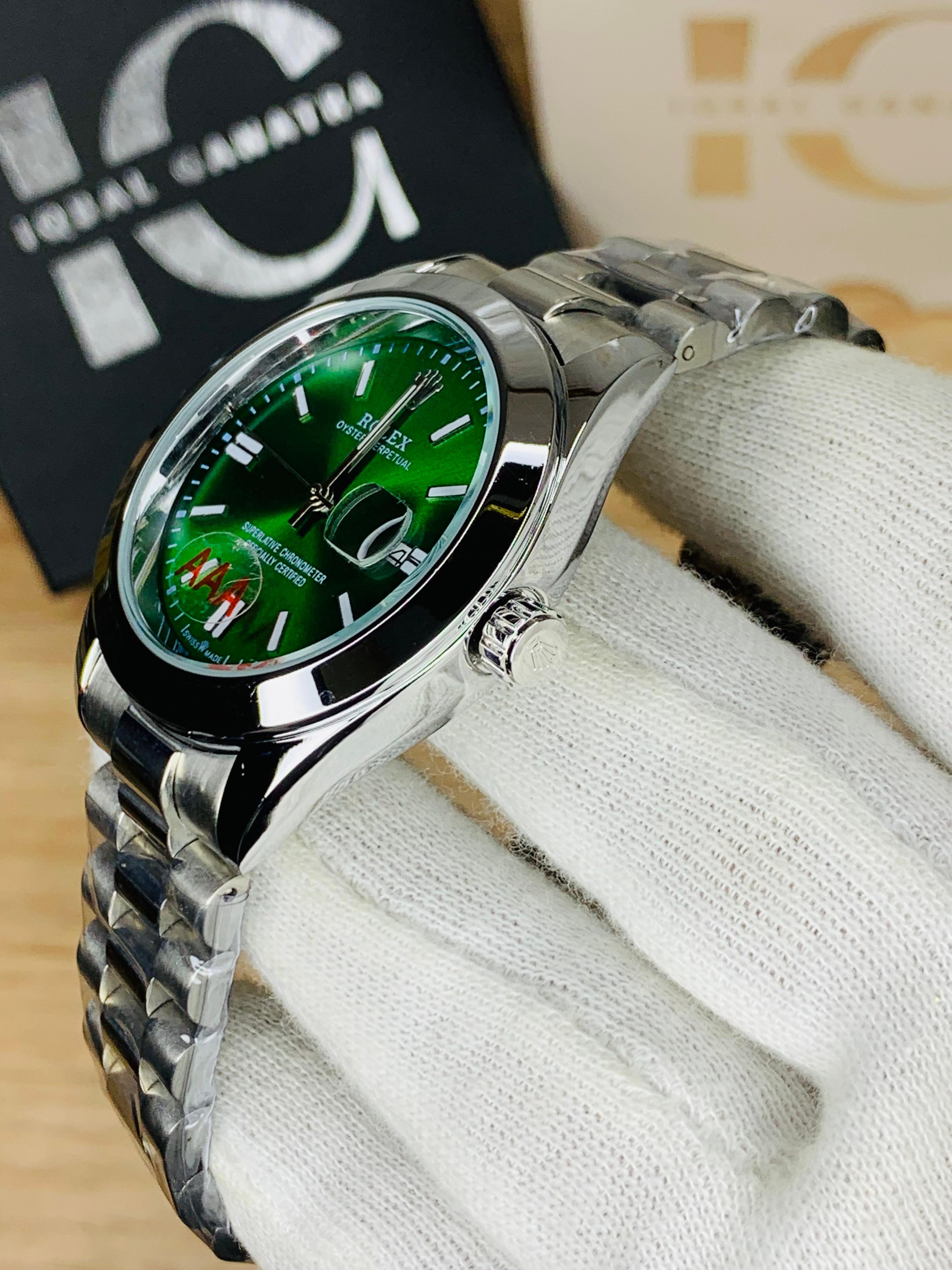 Classic Plain Case (Silver Inner Green)