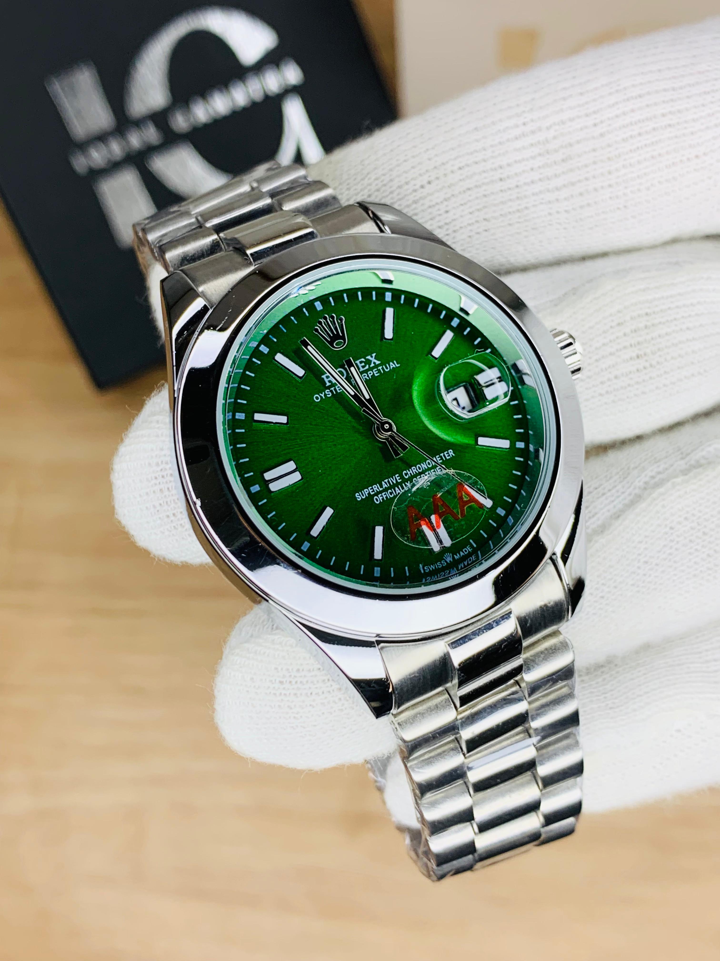 Classic Plain Case (Silver Inner Green)