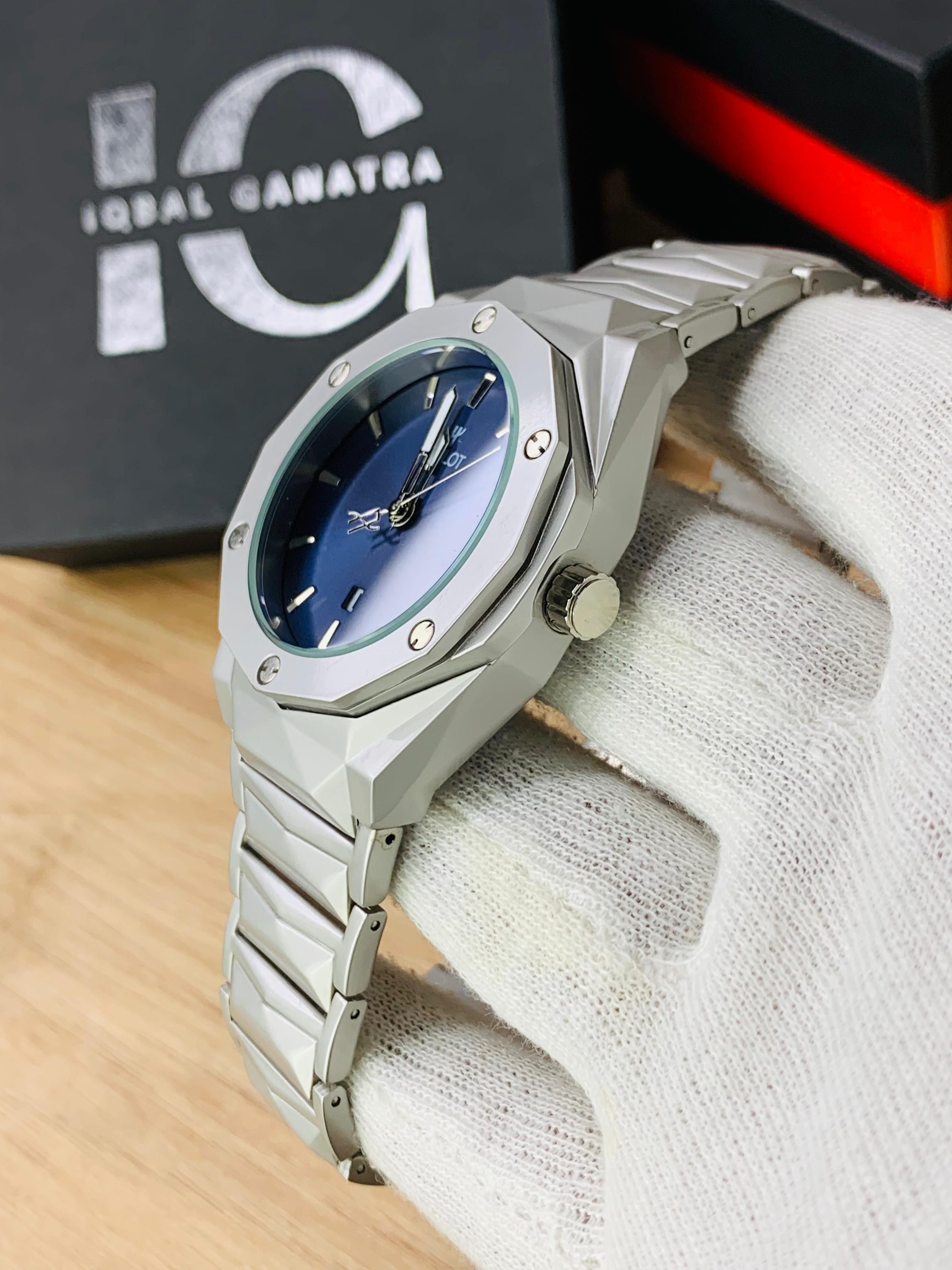 HB Plain Diamond Model | Silver Blue