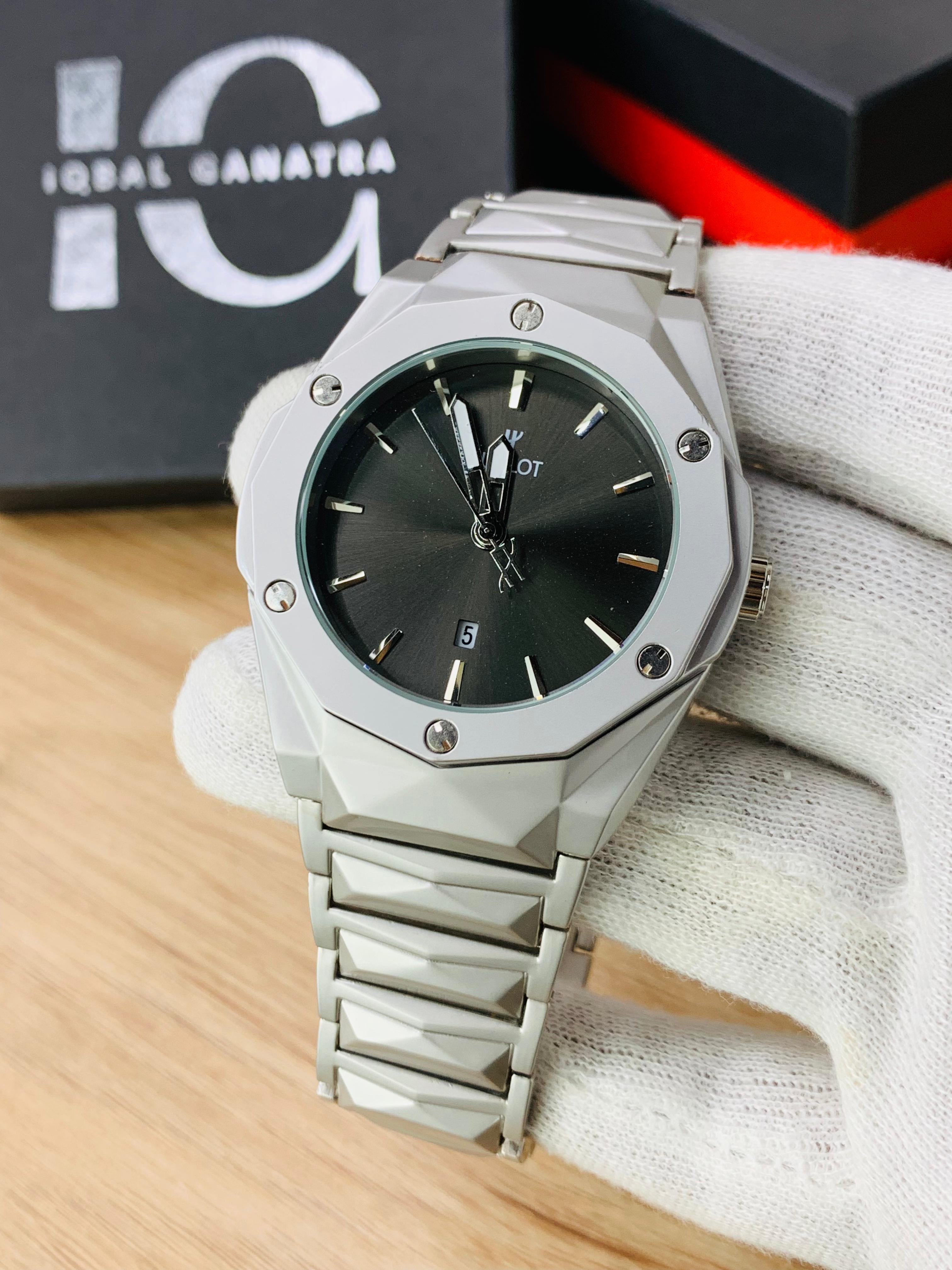 HB Plain Diamond Model | Silver Black