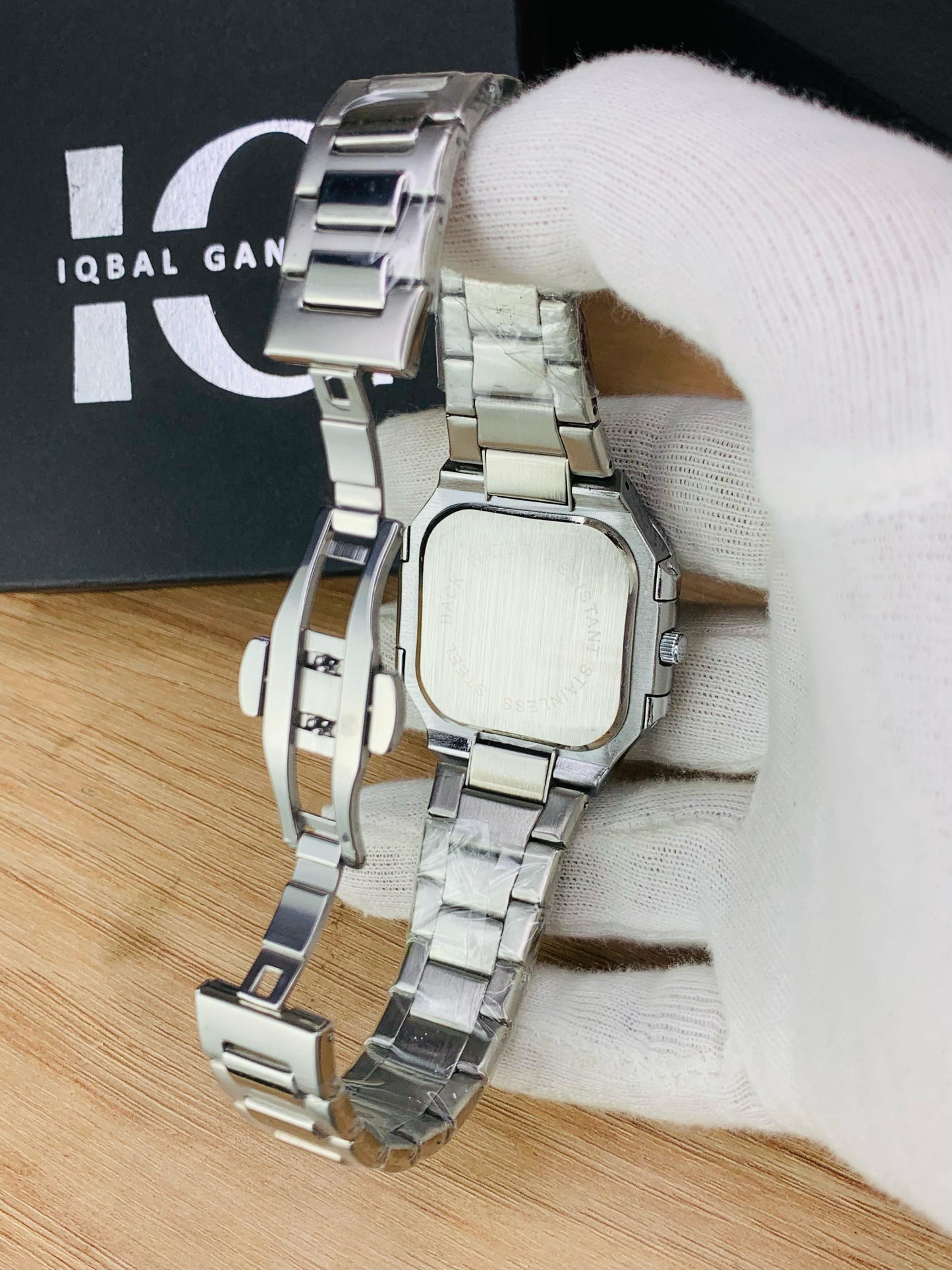 Cubic Model | Black