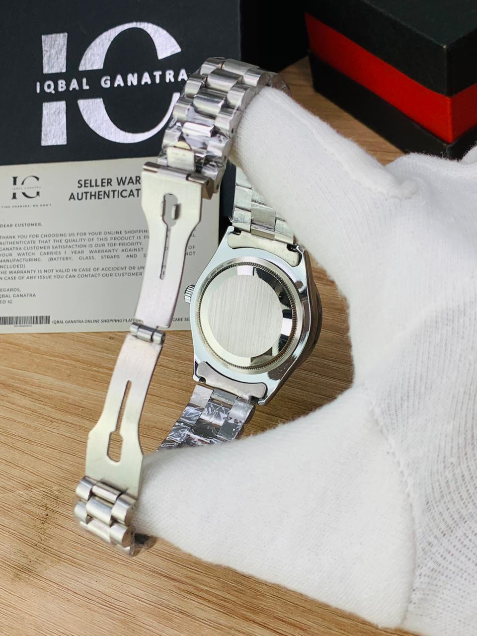 Kangoori Stone Model | Silver Black