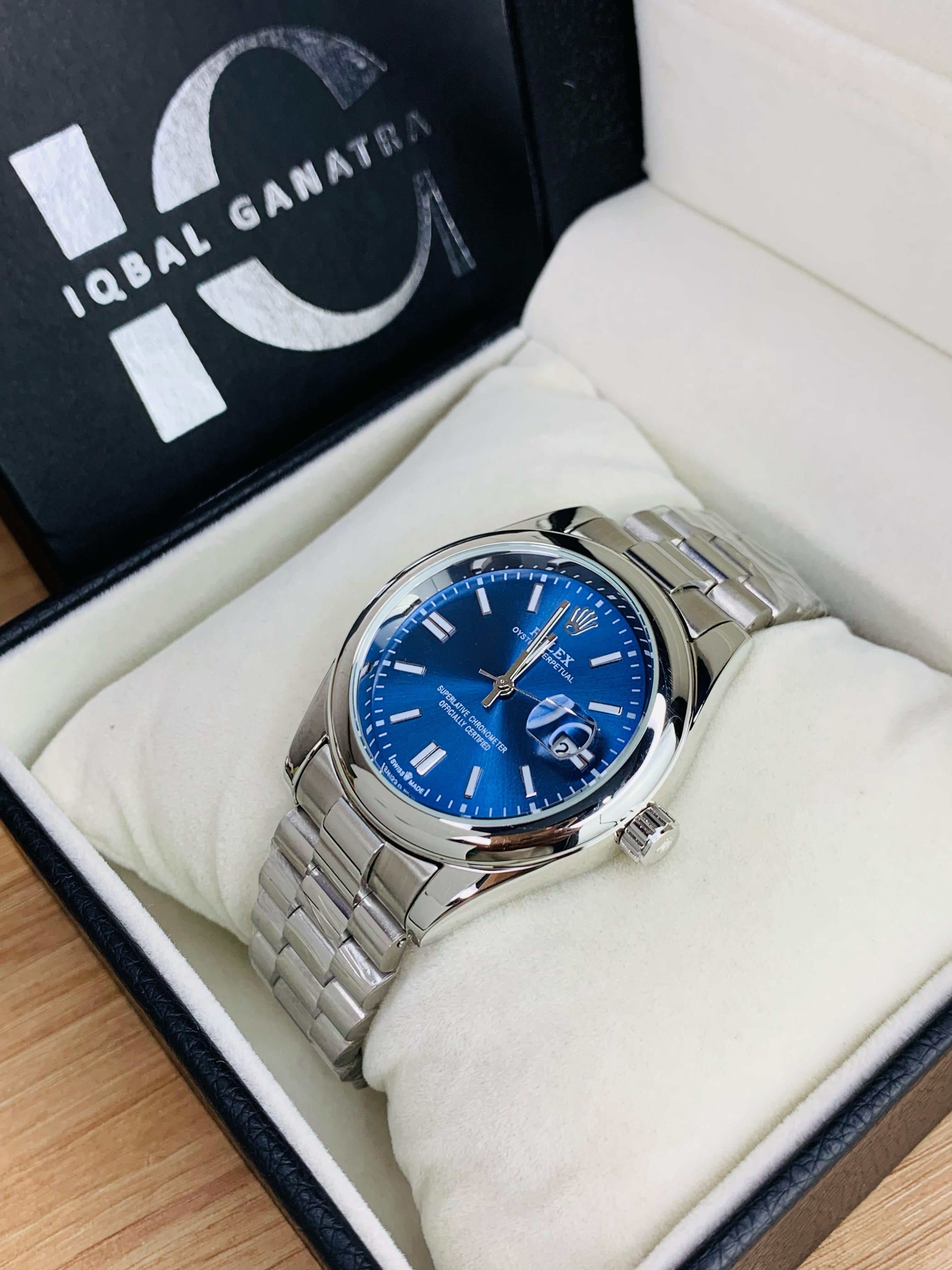 Oyster Ring Case (Silver Inner Blue)