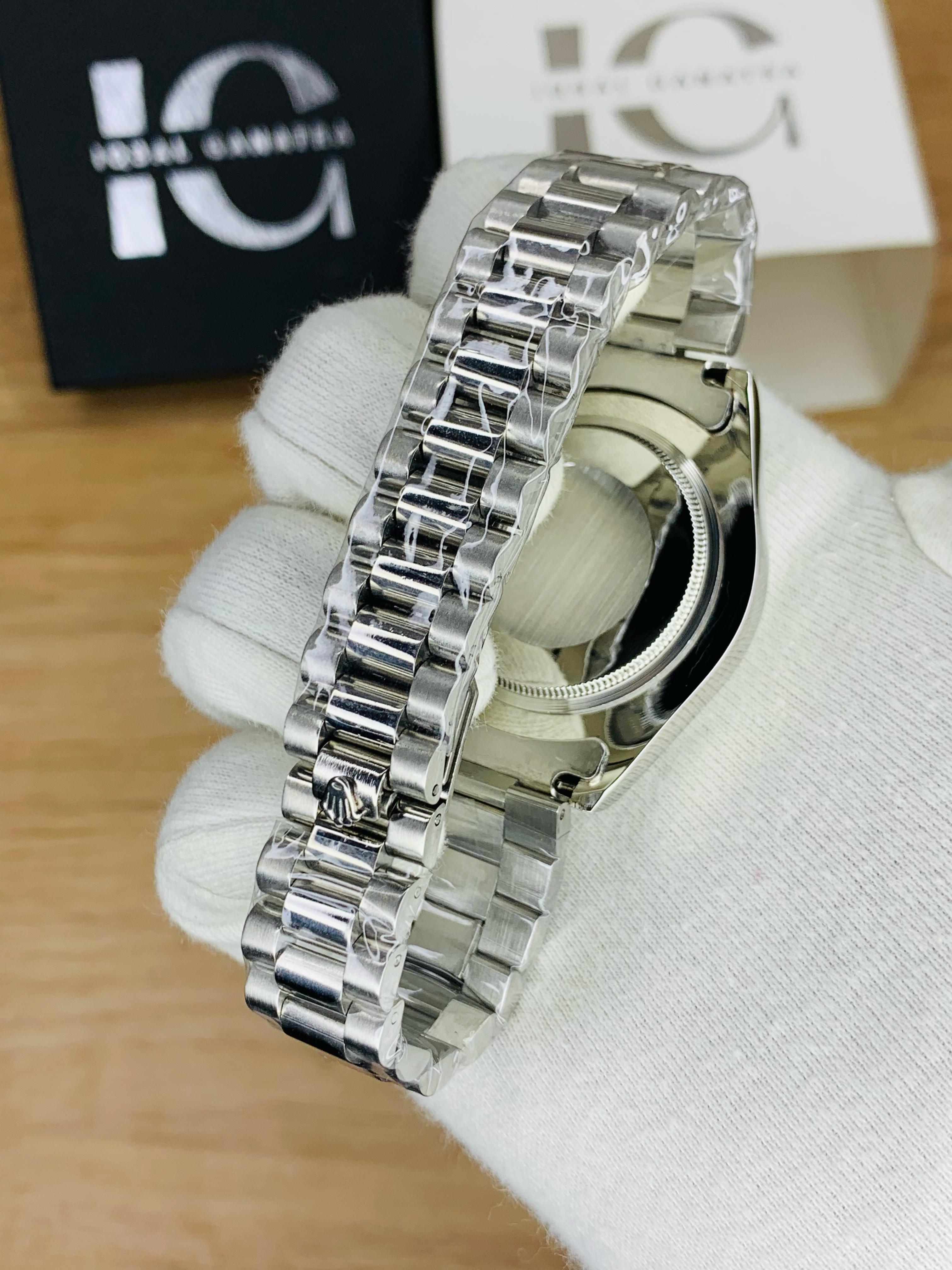 Oyster Ring Case (Silver Inner Blue)