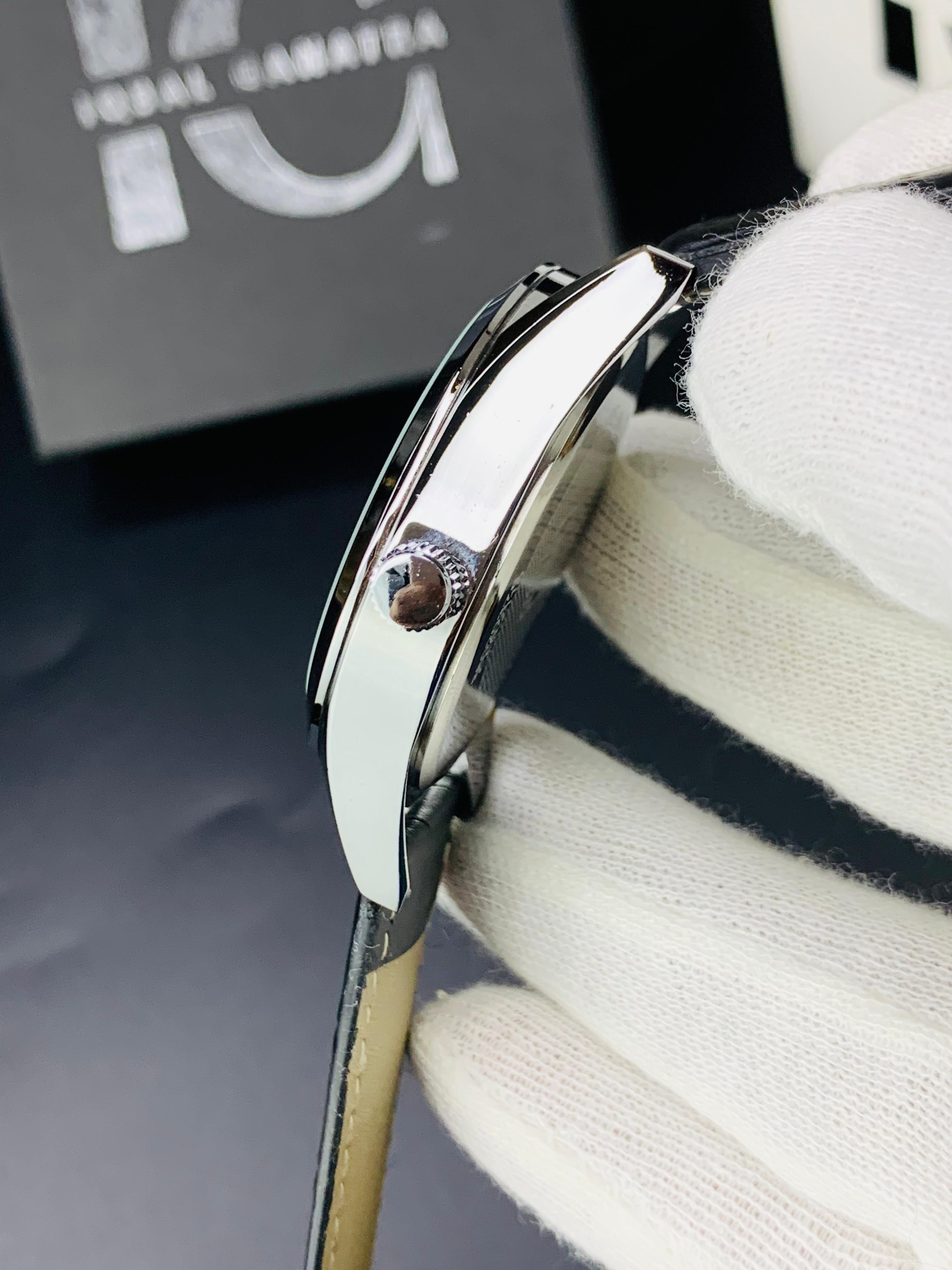 Tag Calibre 5 Watch With Day&Date (Black)