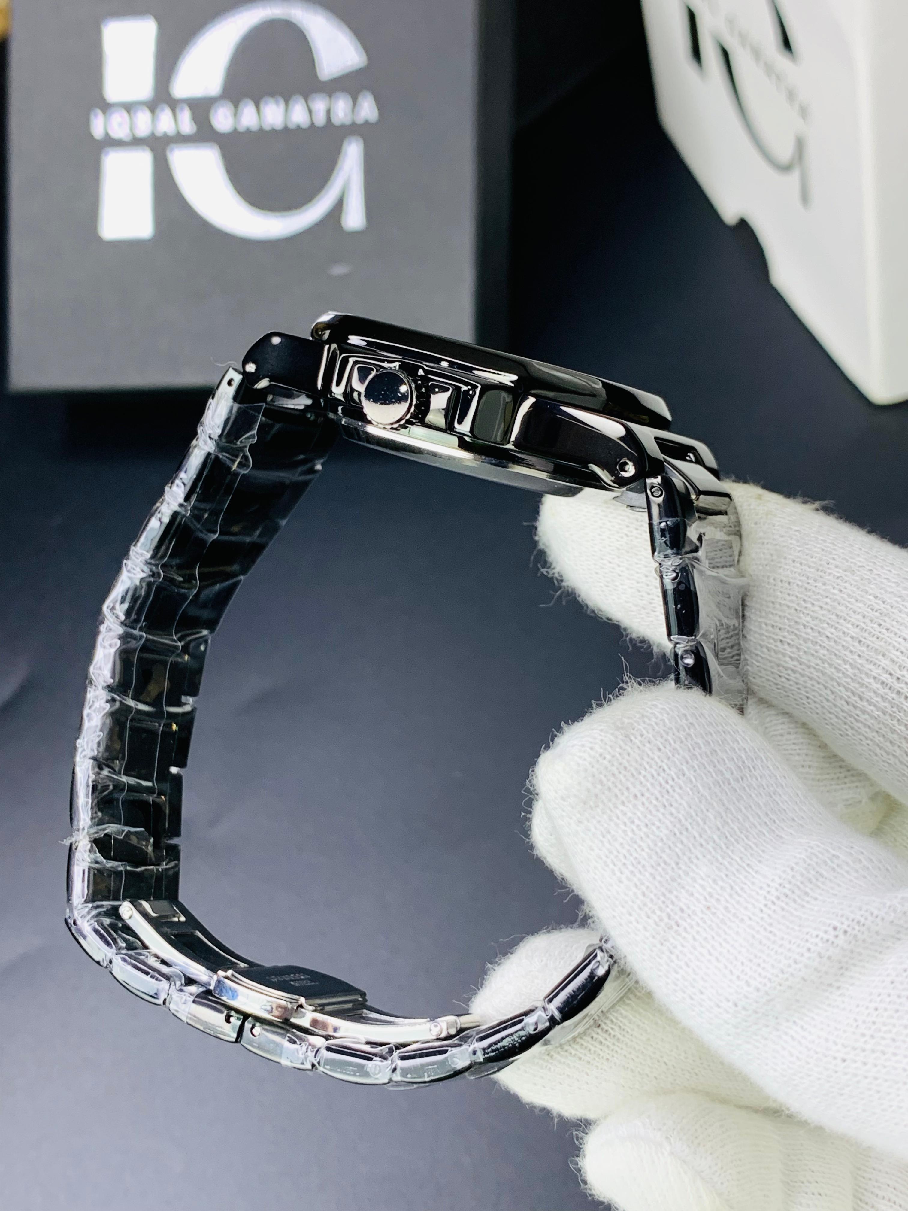 Nautilus Model | Full Black