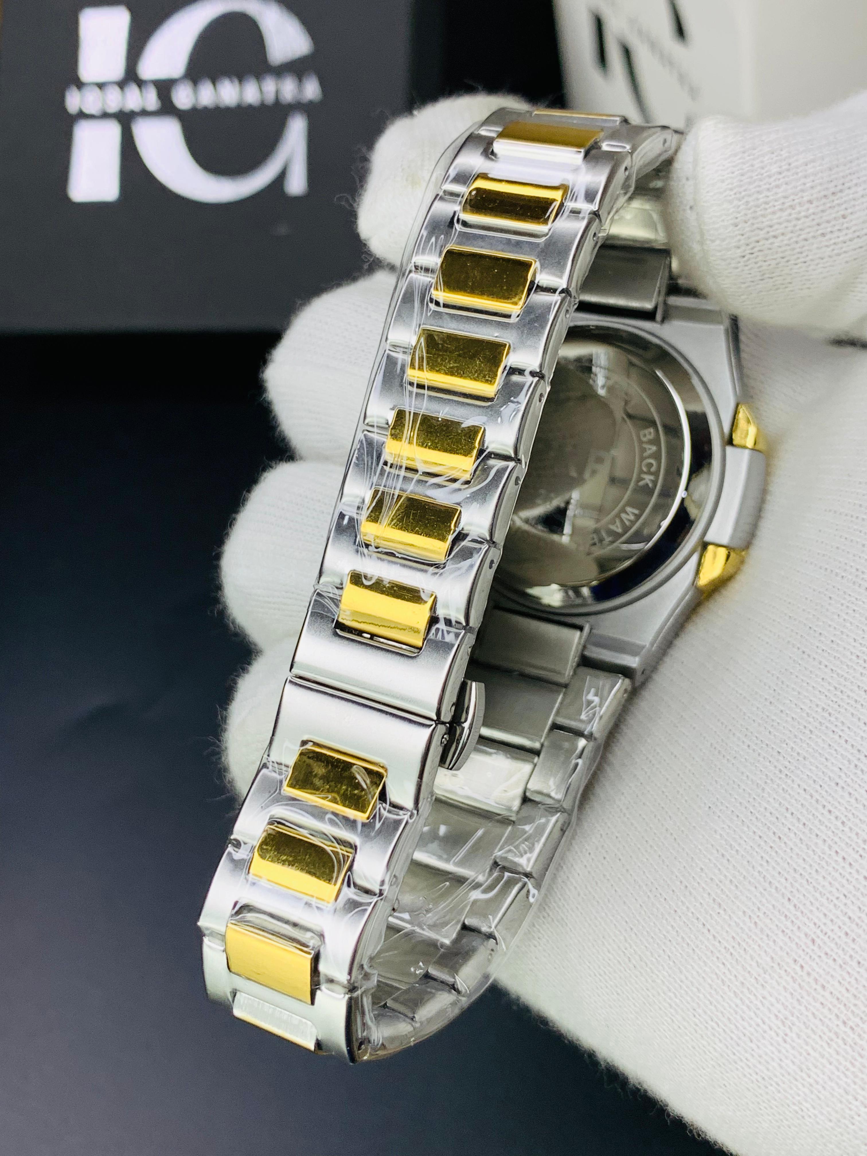 Nautilus Model | Two Tone Black