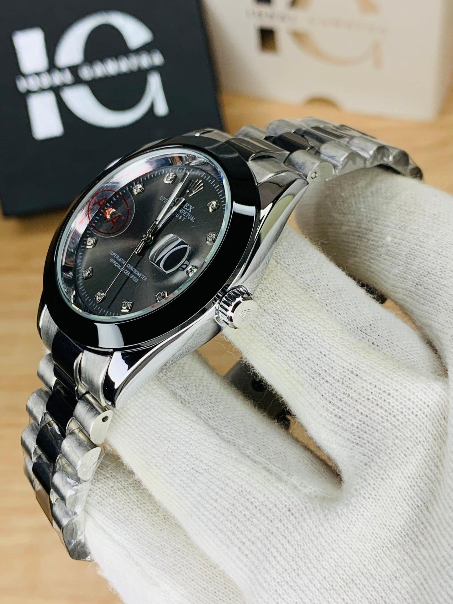 Two Tone Stone Model Dial (Black)