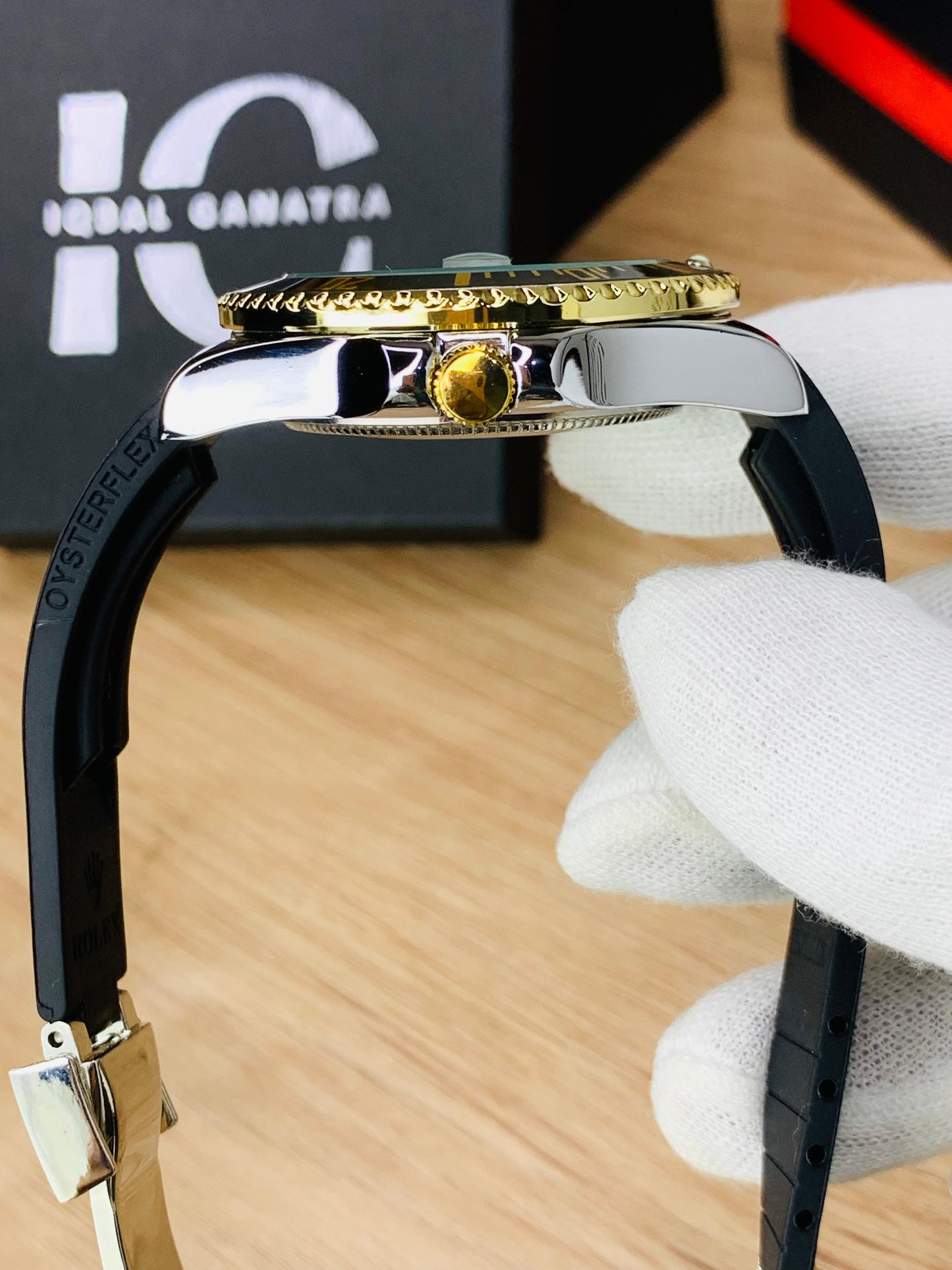 Submariner Strap (Gold)