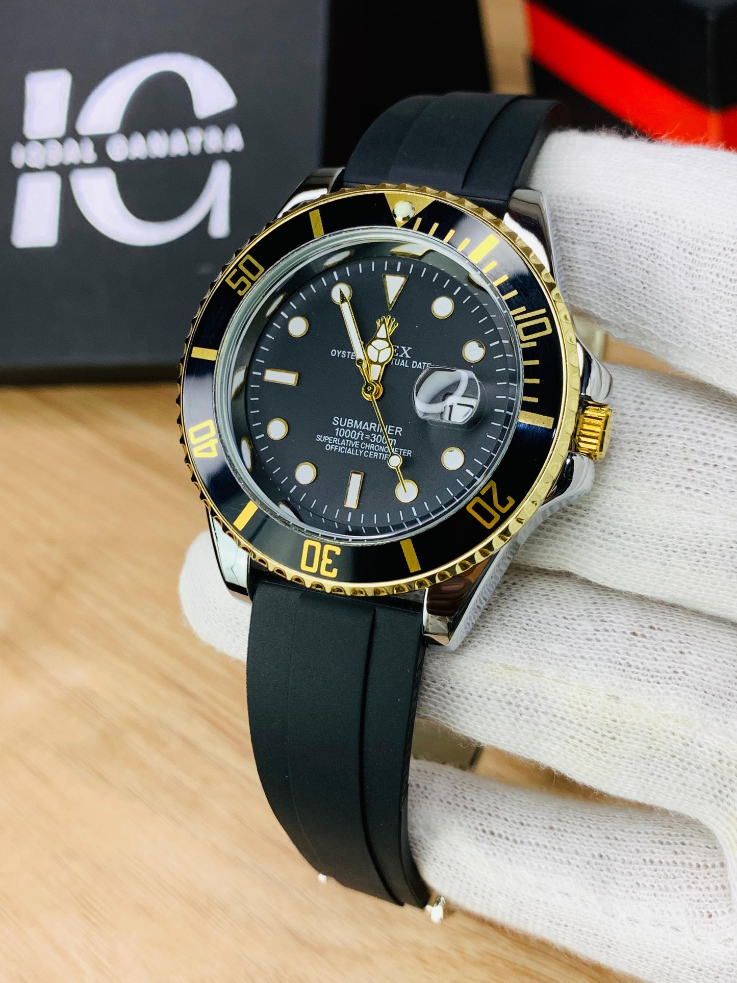 Submariner Strap (Gold)