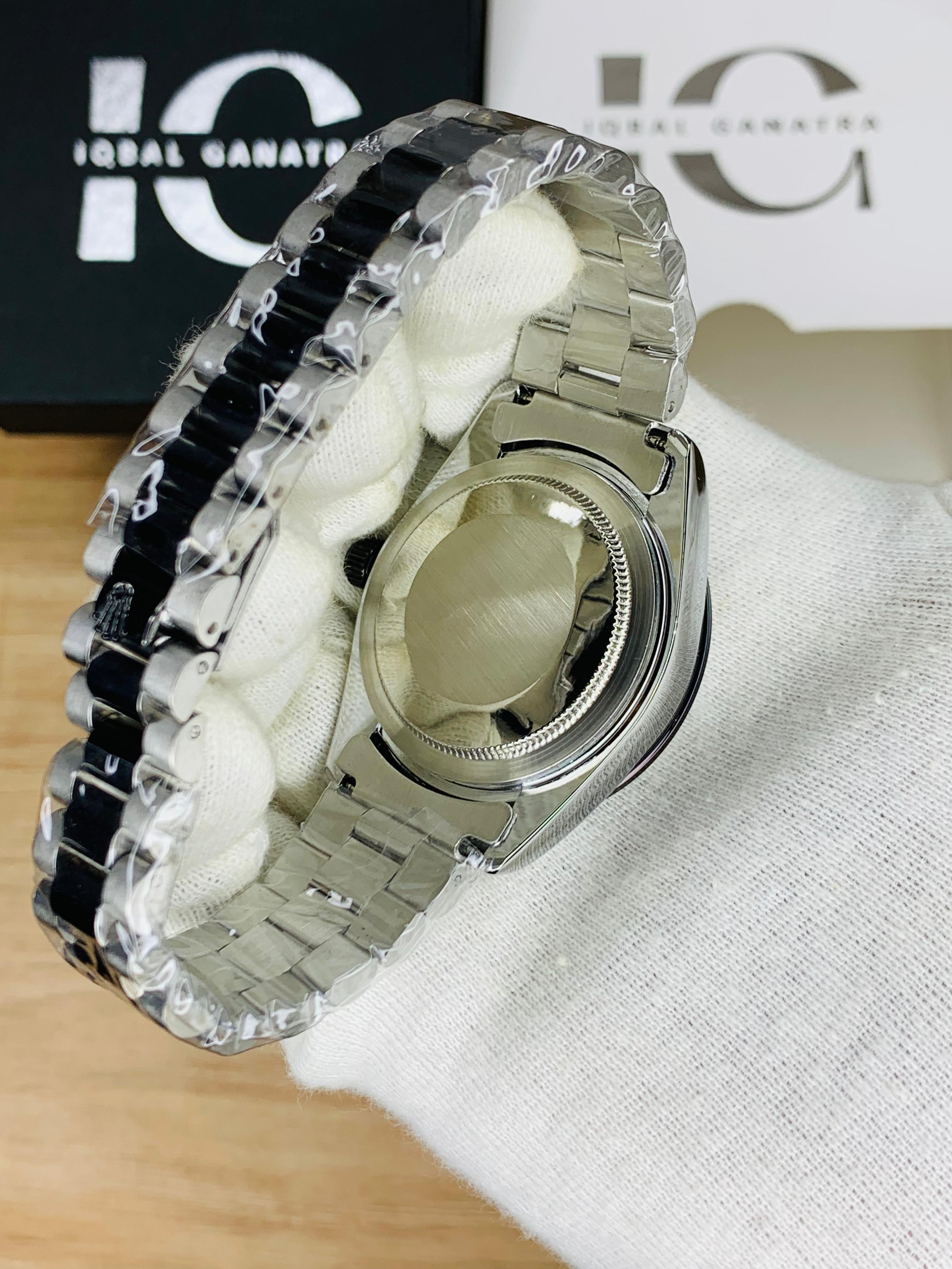 Two Tone Stone Model Dial (Black)