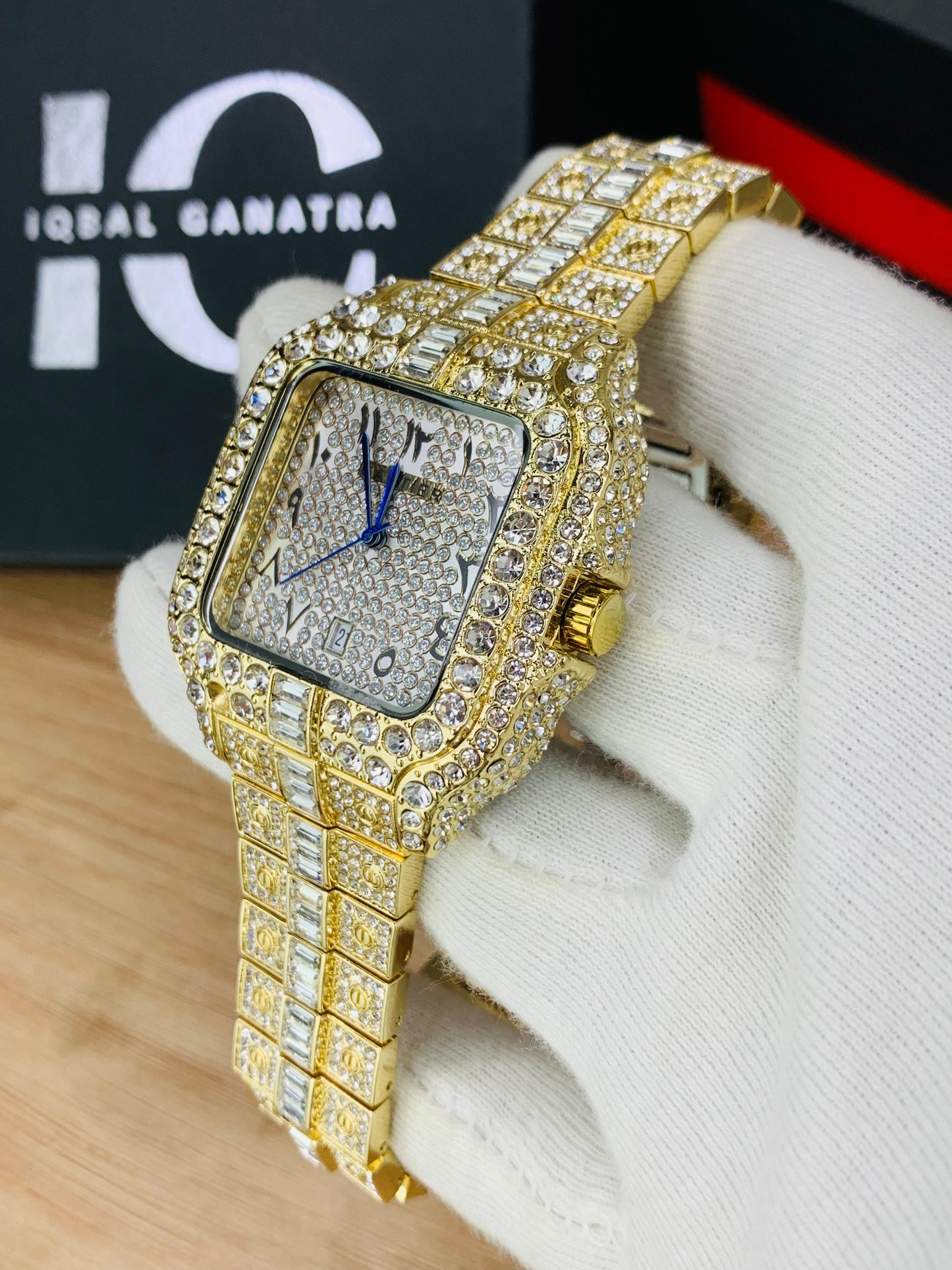 Arabic Ice Model | Gold White
