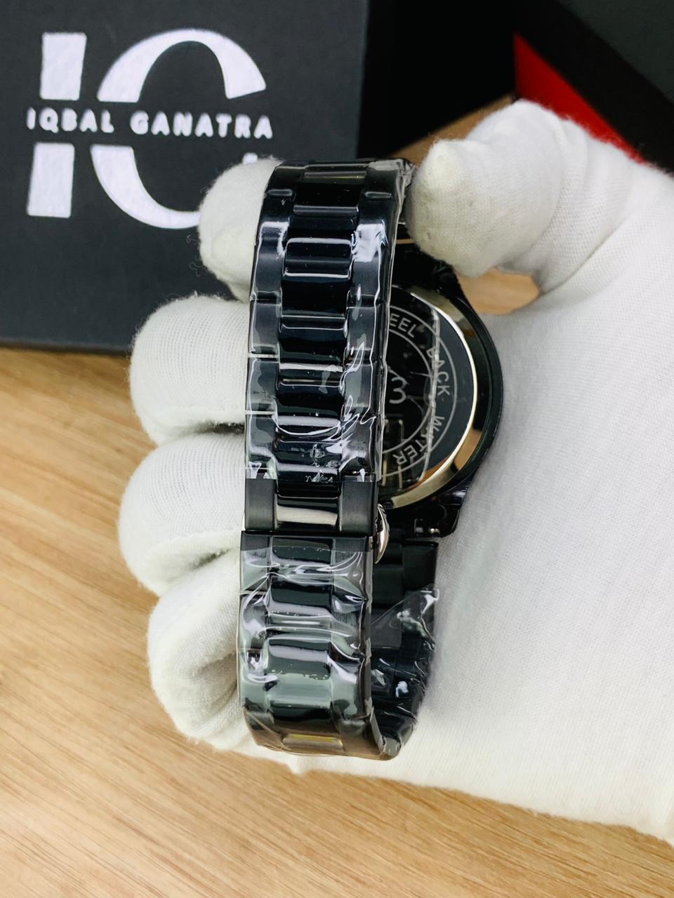 Classy Signature Model | Full Black