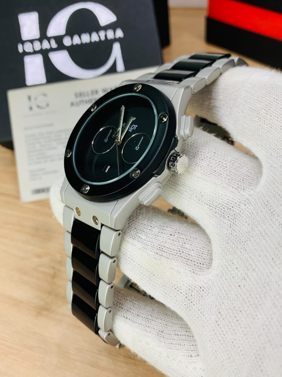 HB Unique Model | Two Tone Black