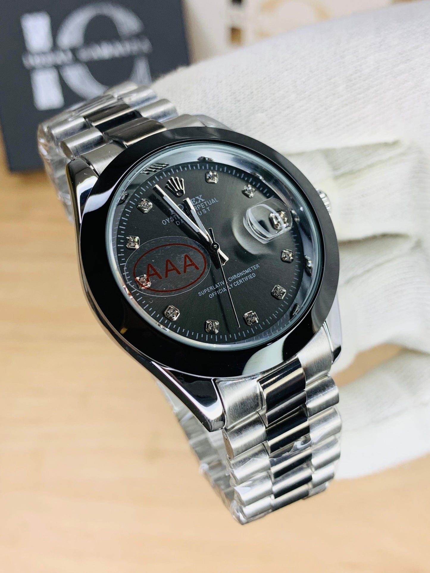 Two Tone Stone Model Dial (Black)