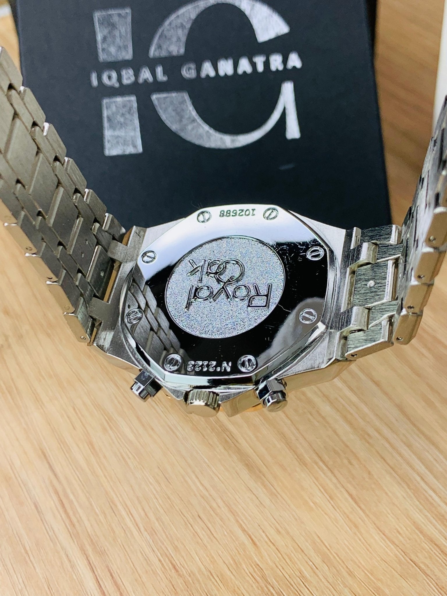 AP Luxury Model (Two Tone Black)