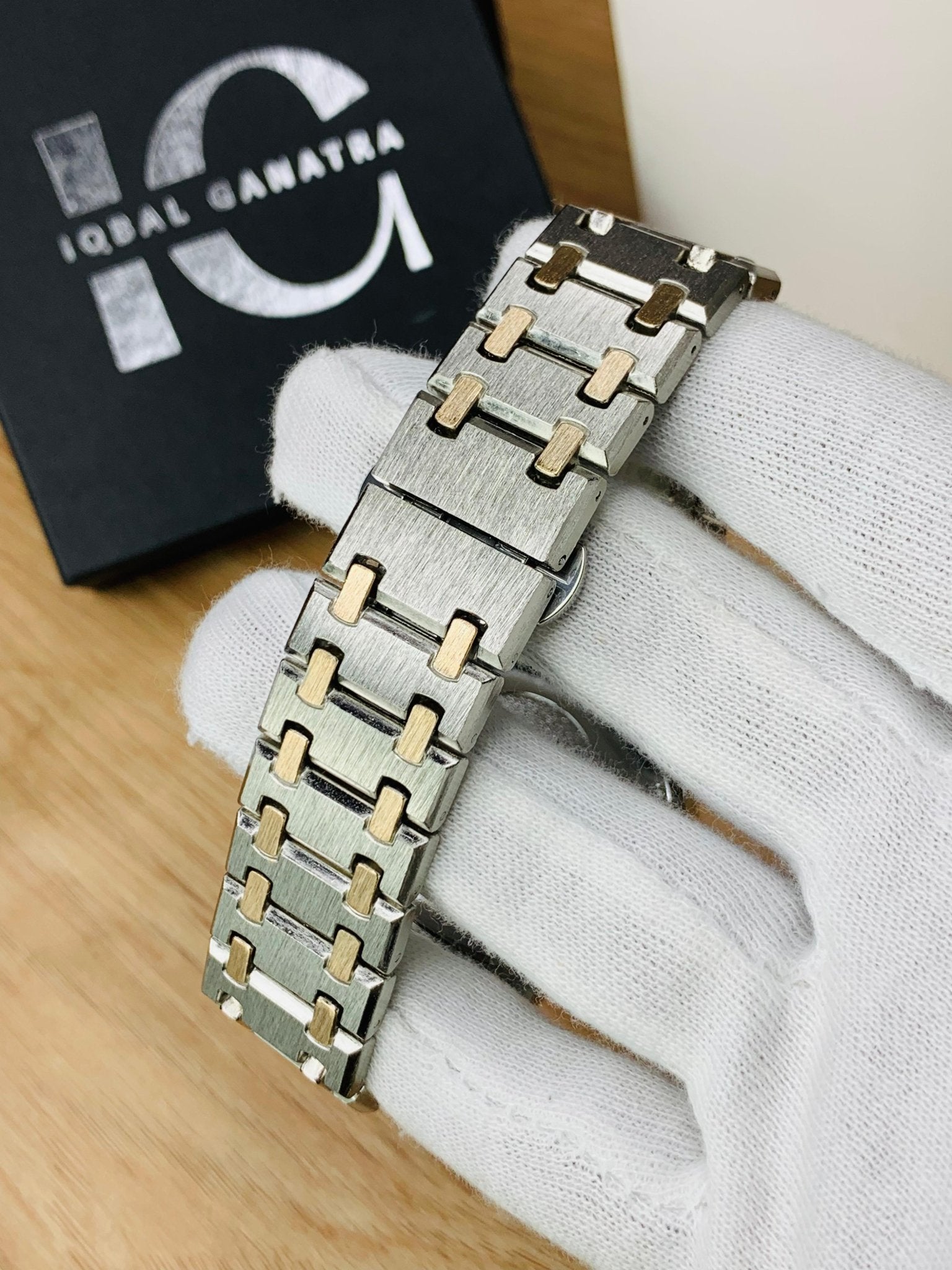 AP Luxury Model (Two Tone White)