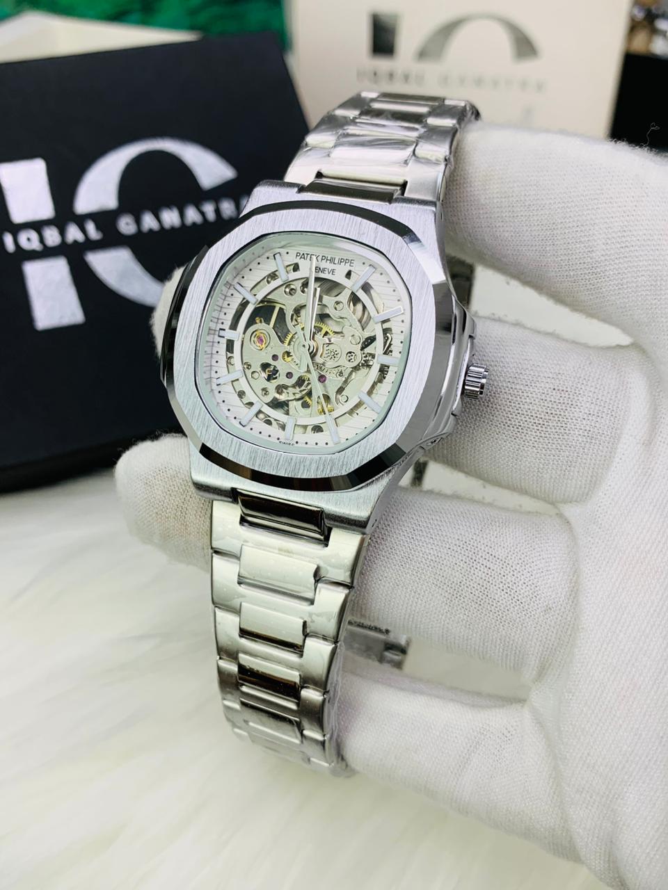 Automatic Nautilus Model | White