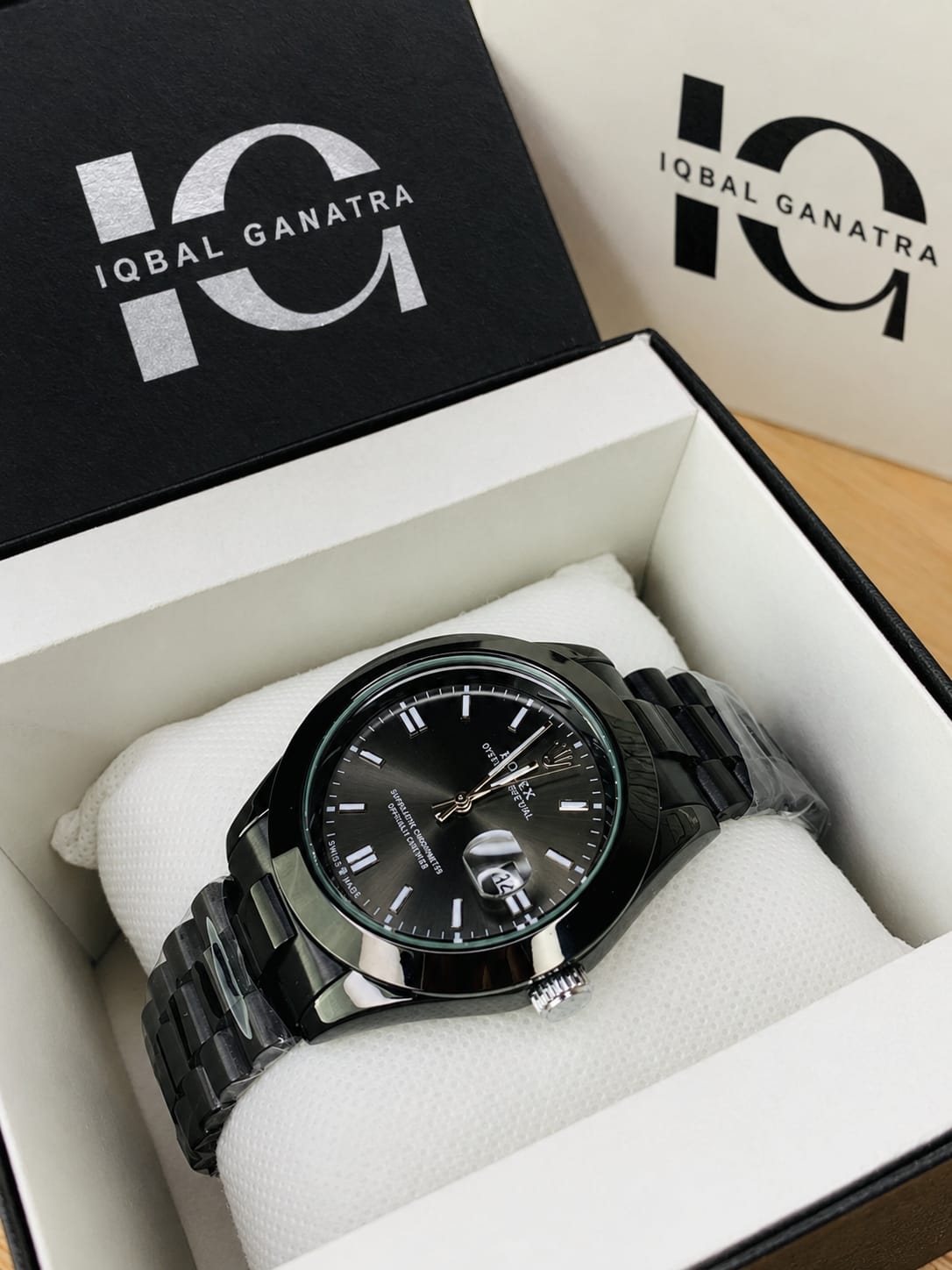 Classic Plain Case (Full Black)