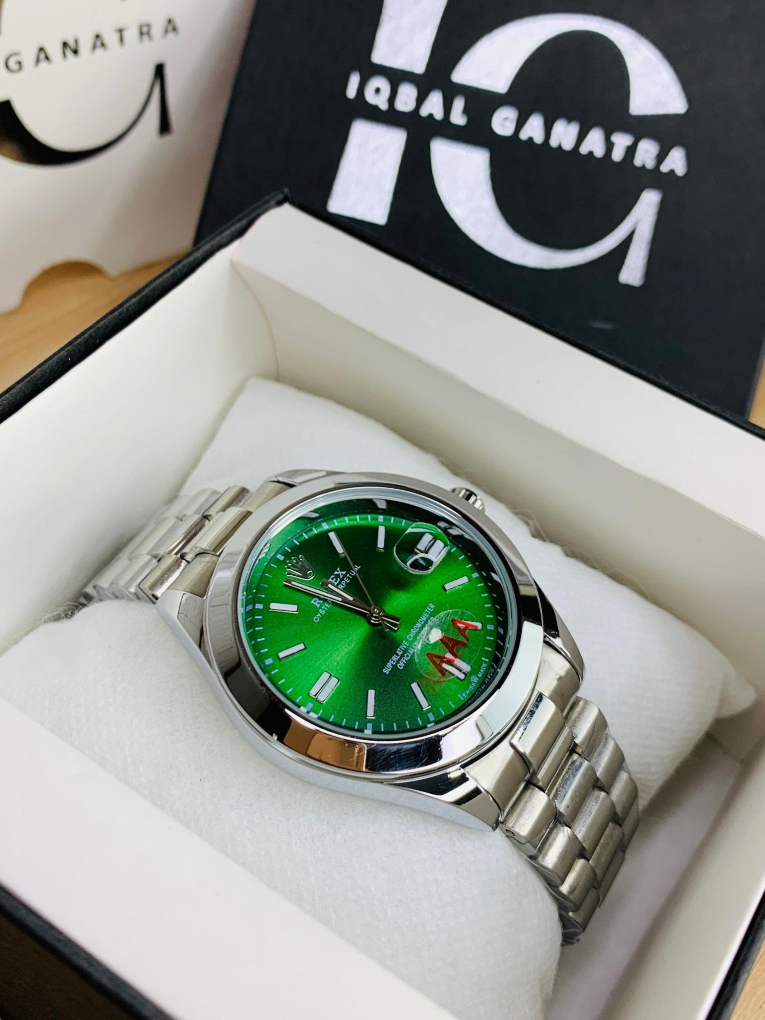 Classic Plain Case (Silver Inner Green)