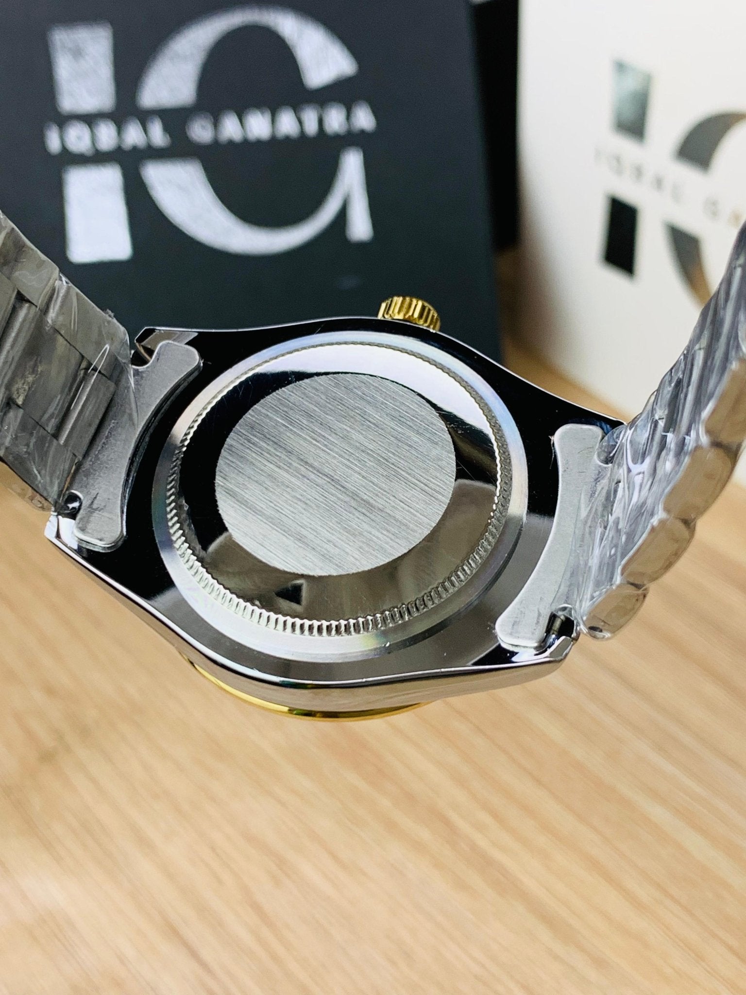 Crown Model (Two Tone Black)