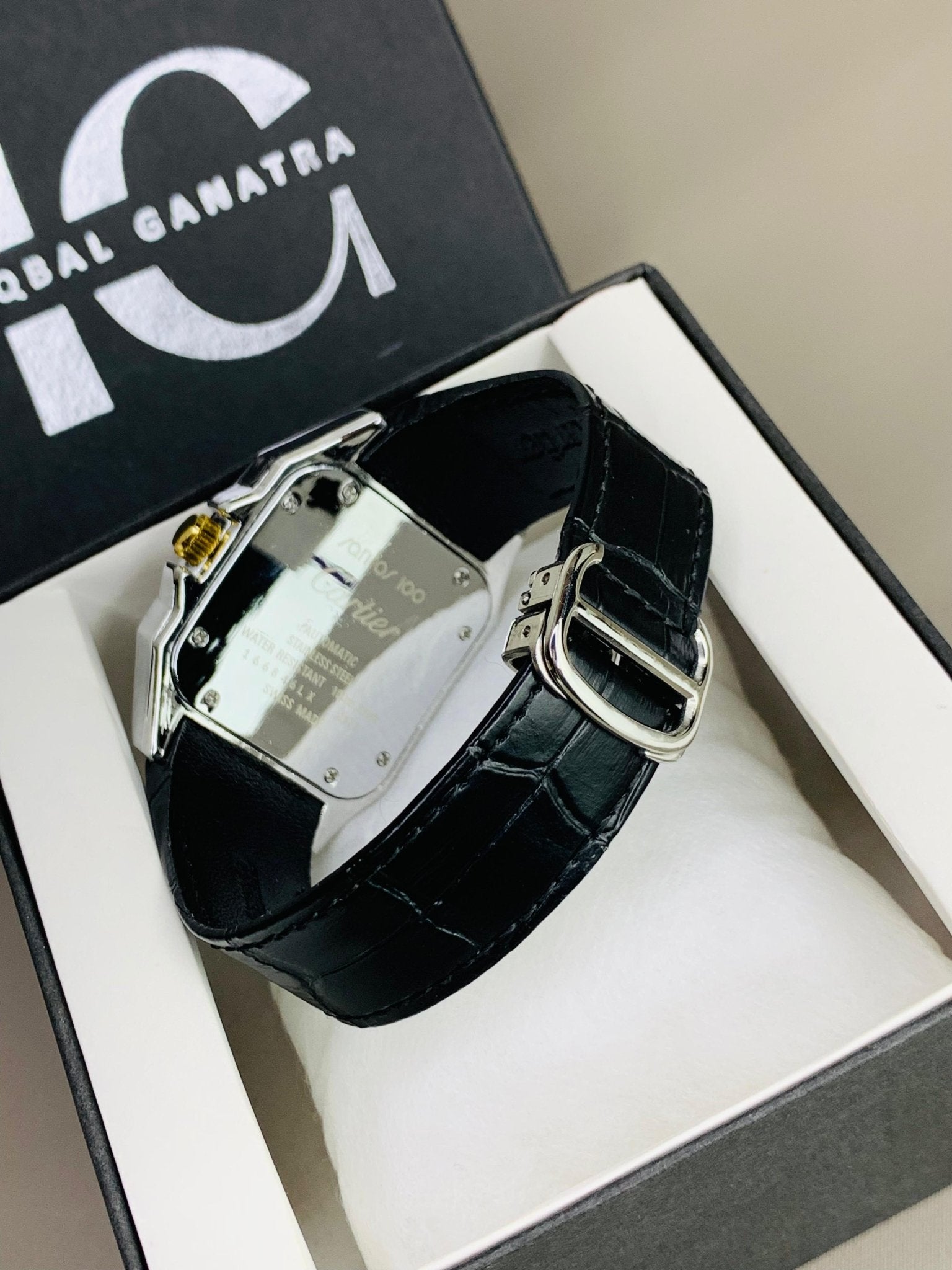 Crtr Luxury (Black Strap Gold Case Inner White)