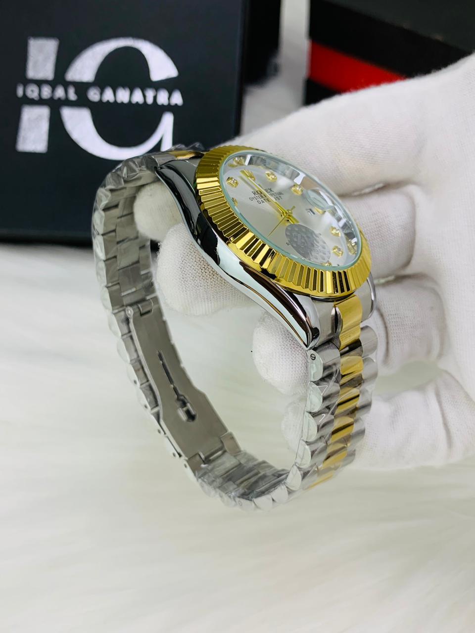 Cut Reg Stone Model | Two Tone White