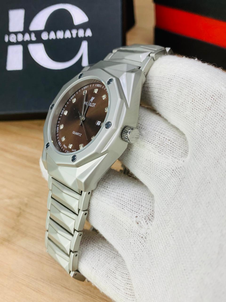 Diamond Cut | Stone Model | Brown