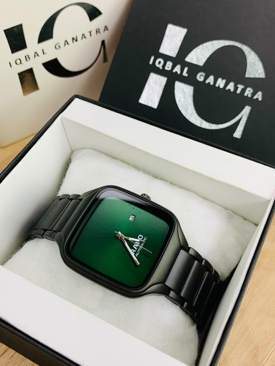 Elegance RD Model | Black Green