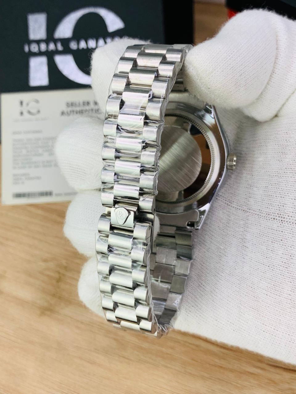 Fluted Bezel Day And Date Model (Tiffany)