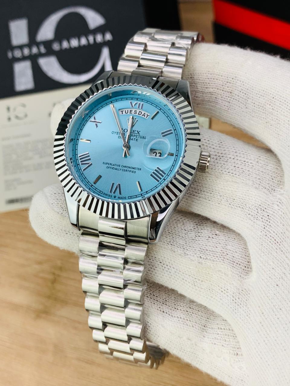 Fluted Bezel Day And Date Model (Tiffany)
