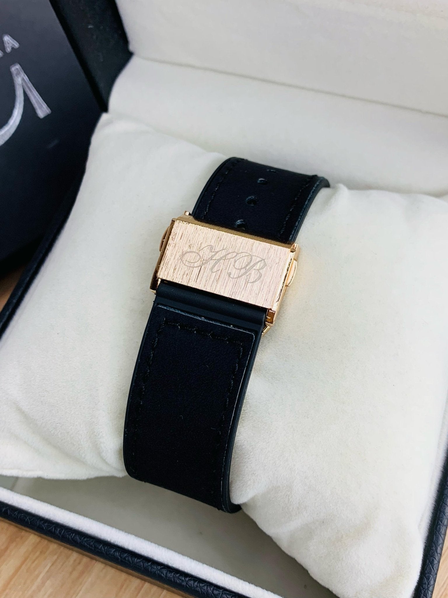 HB Branded Model (Black Strap Copper Case Inner Black)