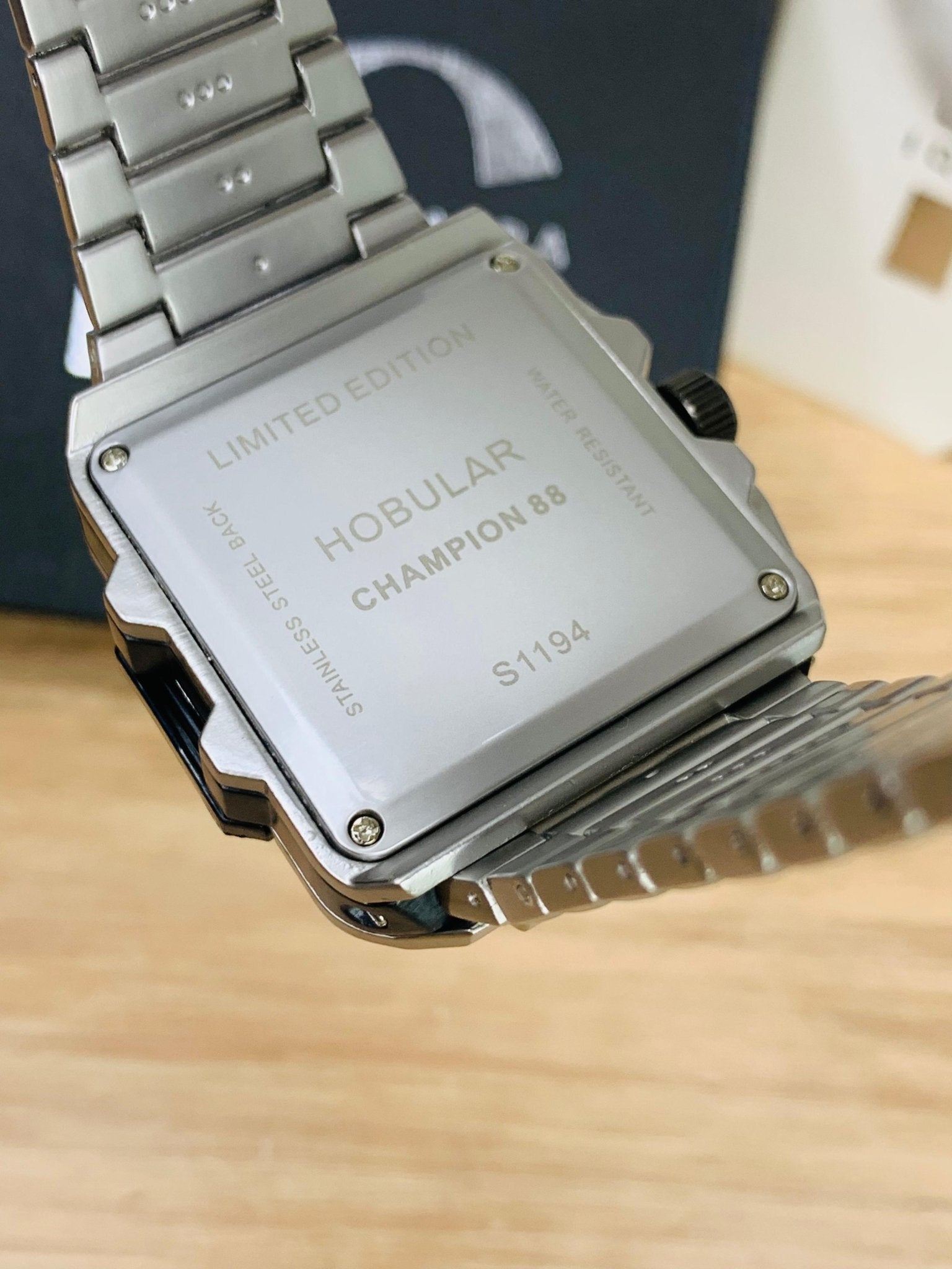 HB SQ Model | White