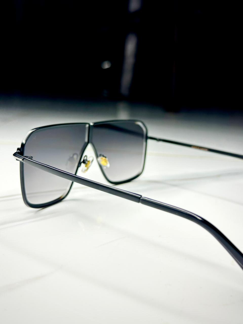 Imported TMF 003 | Black