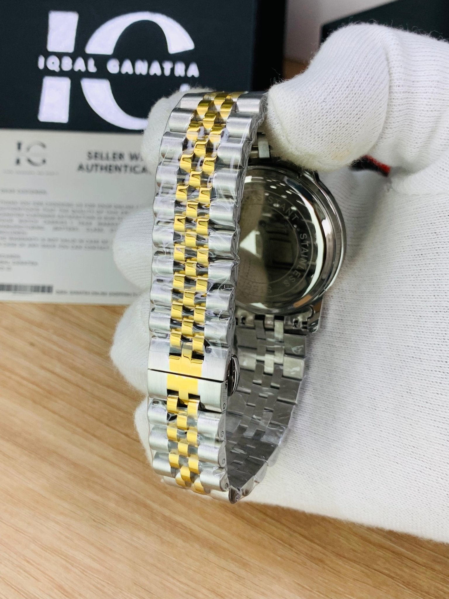 MVD Classic Model (Gold Two Tone Black)