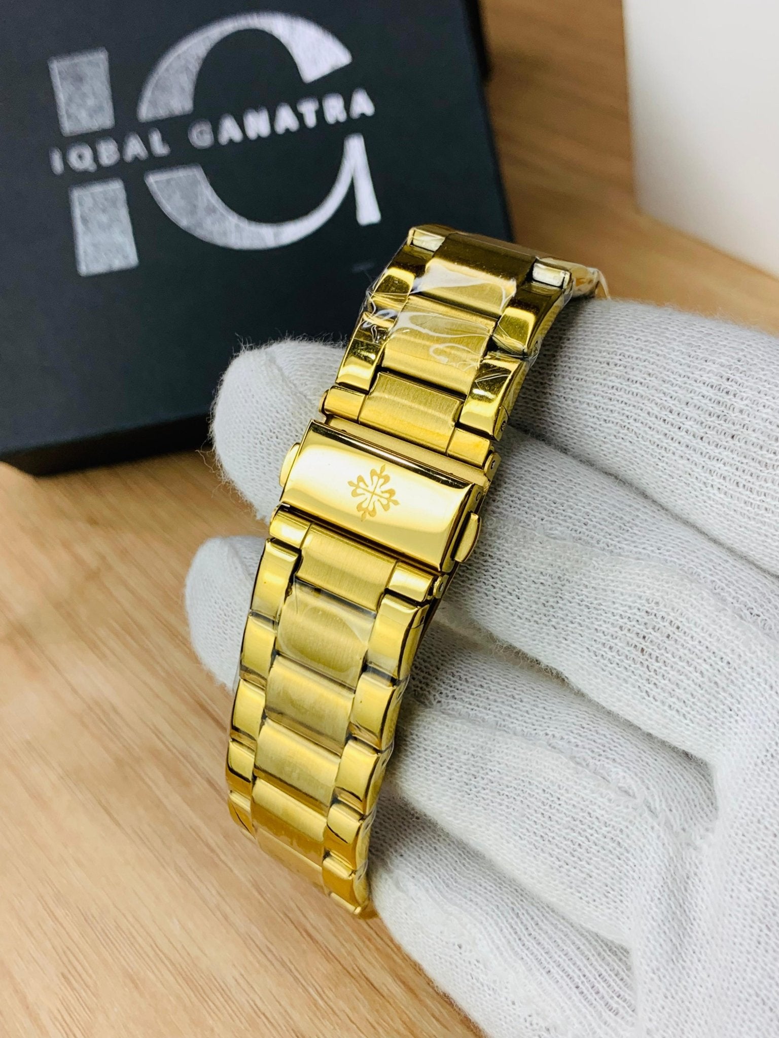 PP SQ Model (Gold Black)