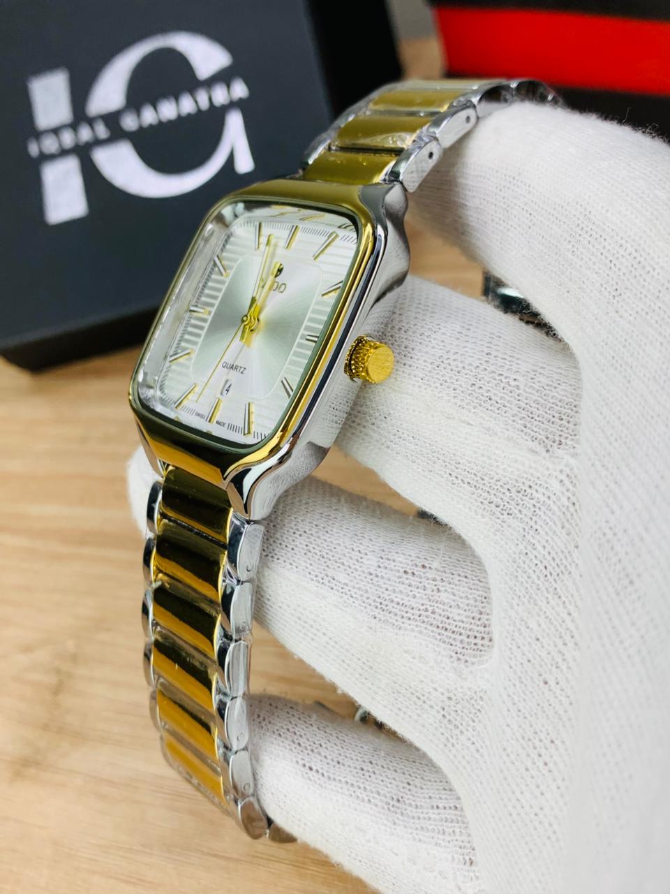 RD SQ Model | Two Tone White