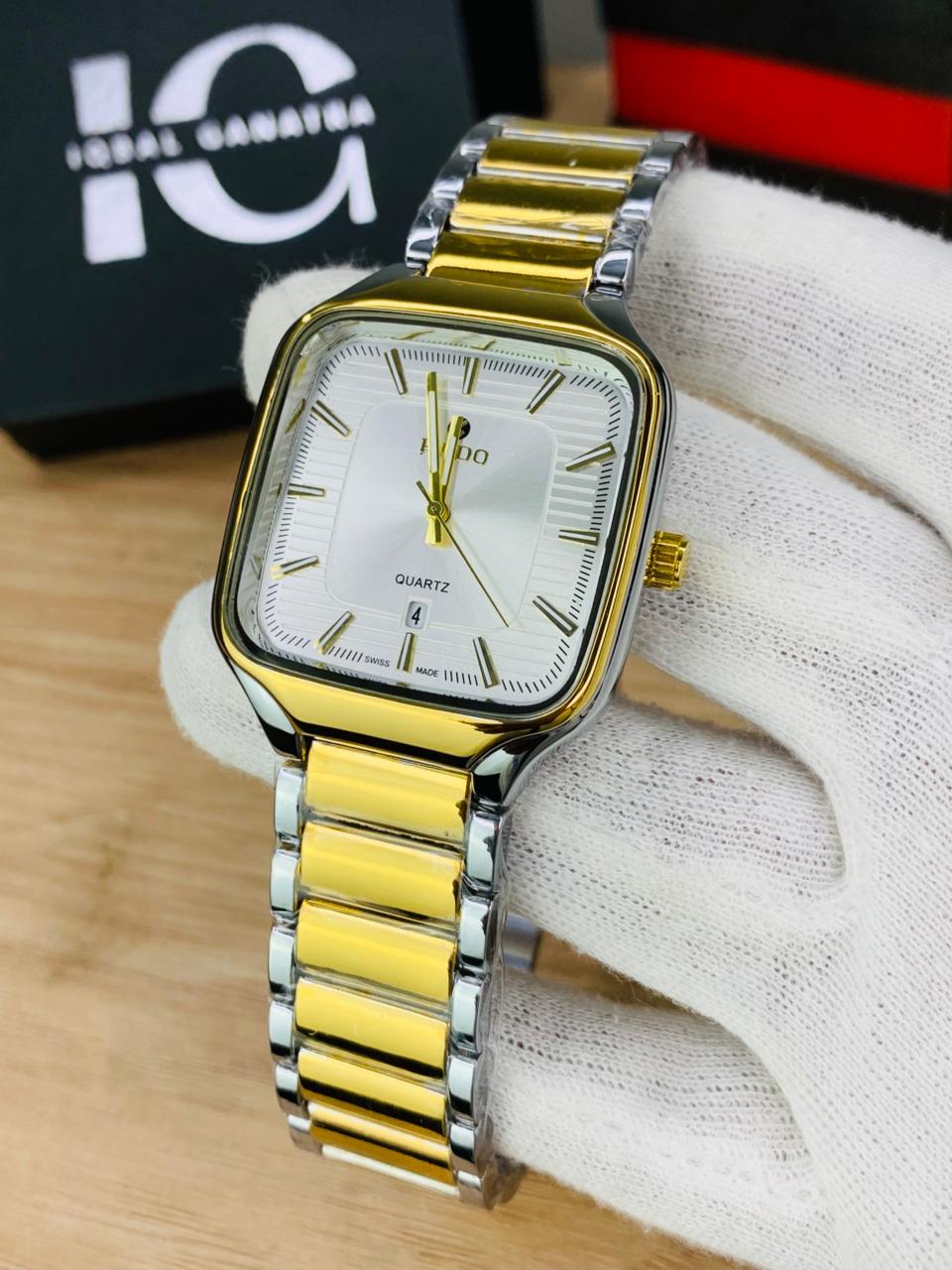 RD SQ Model | Two Tone White