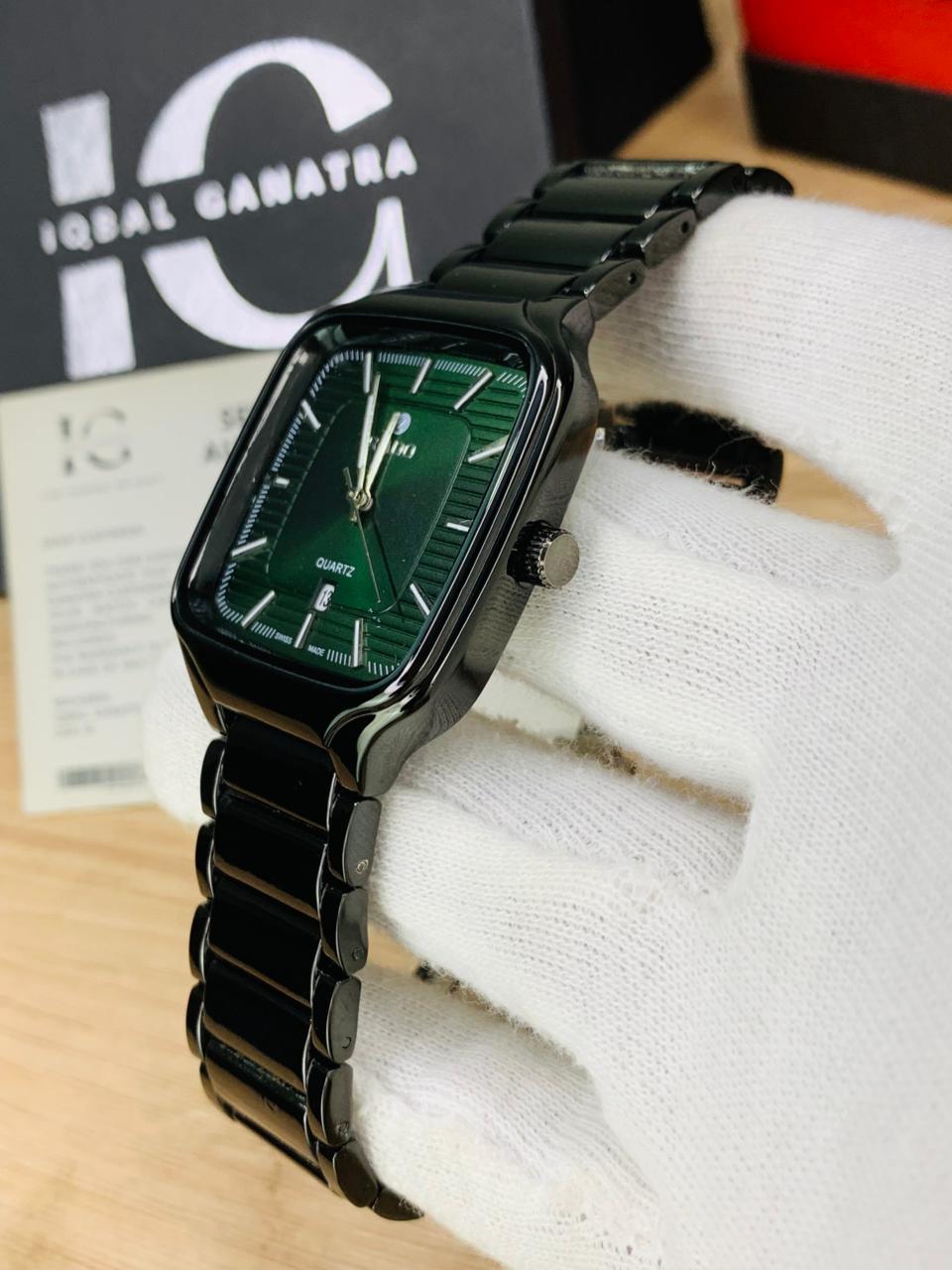 RD TV Model | Black Green
