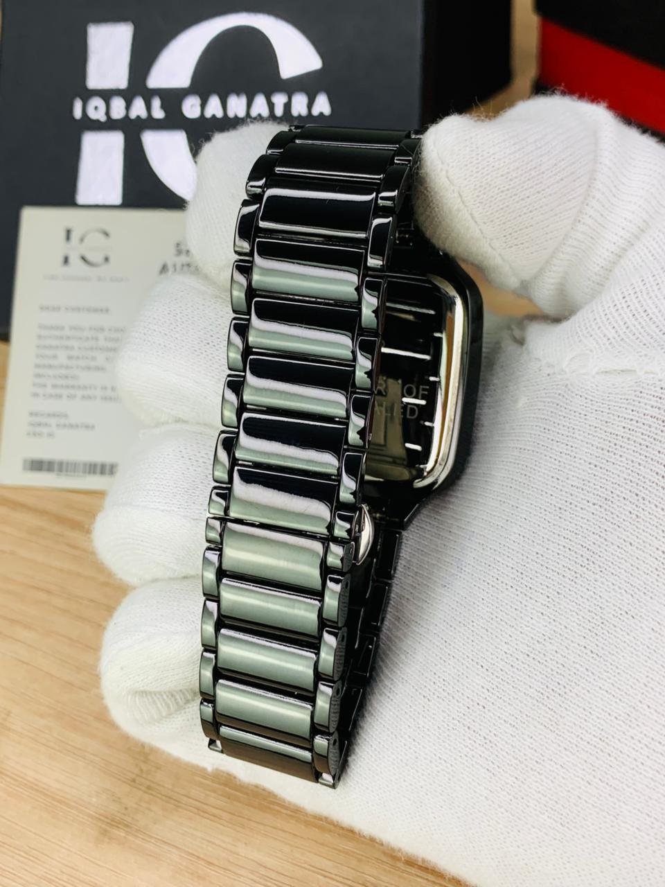 RD TV Model | Black Green