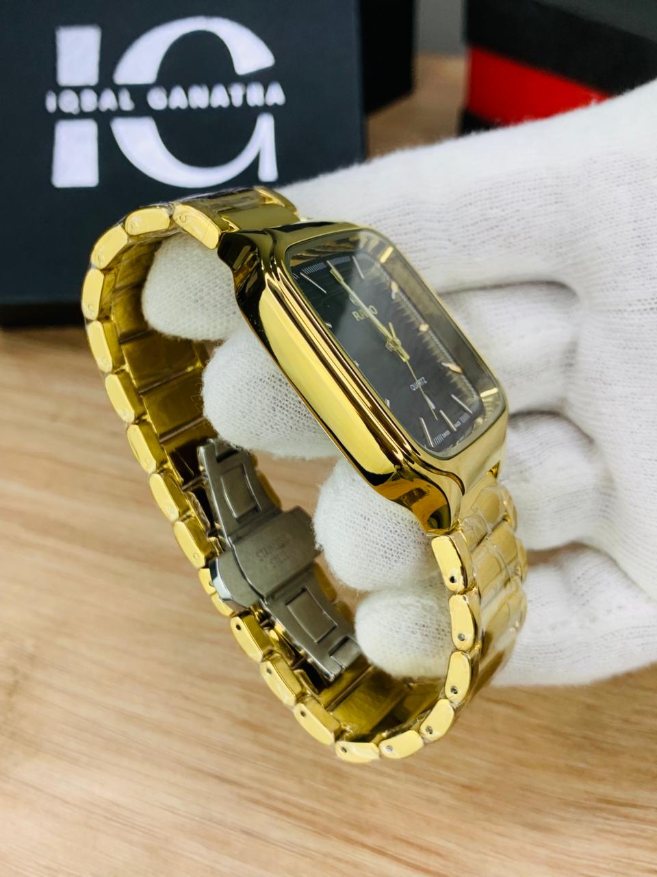 RD TV Model | Gold Black