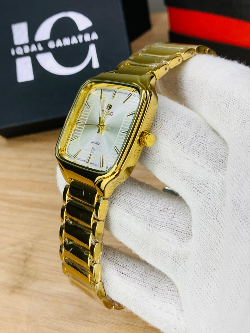 RD TV Model | Gold White