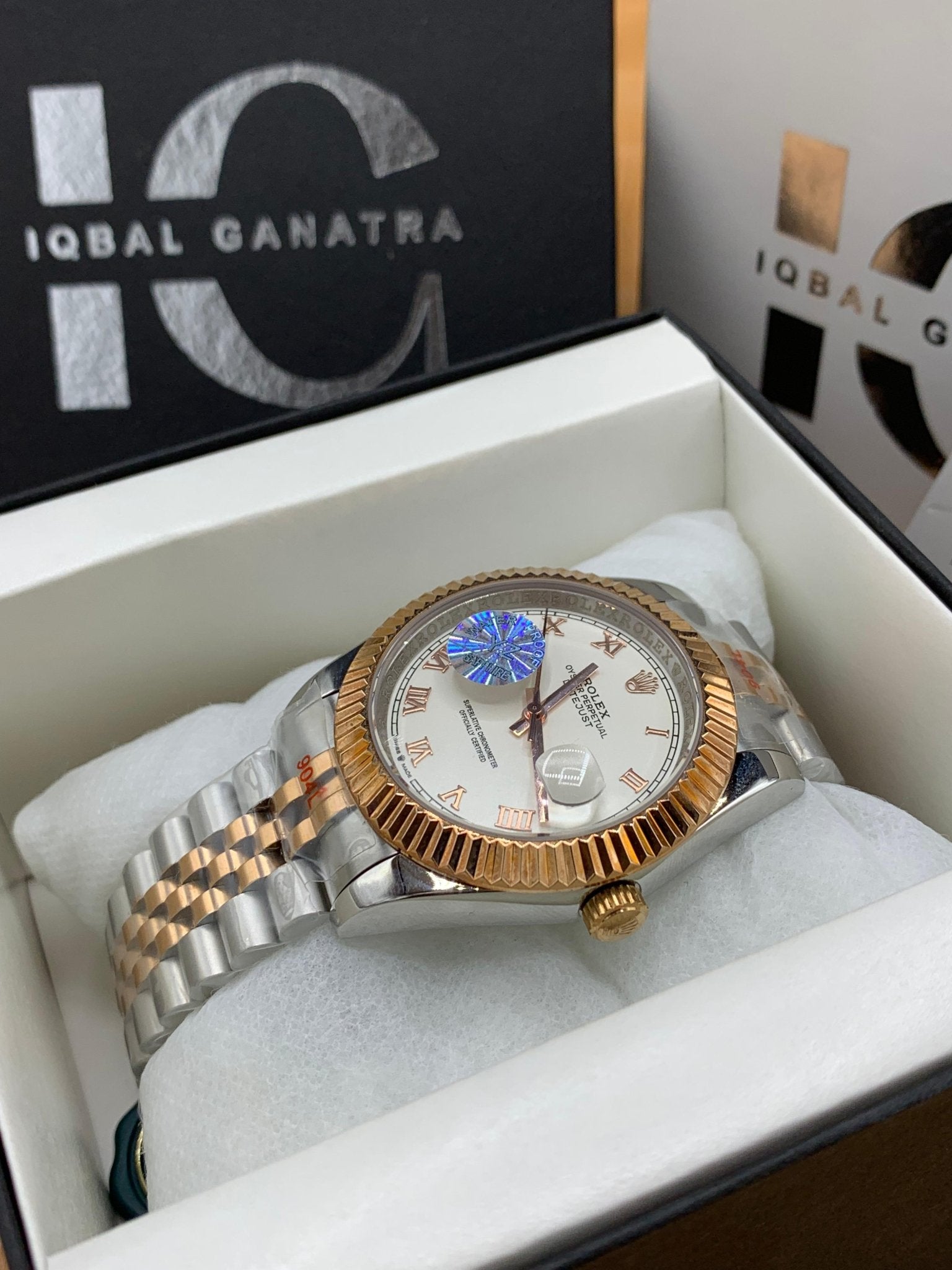 Roman Model|White