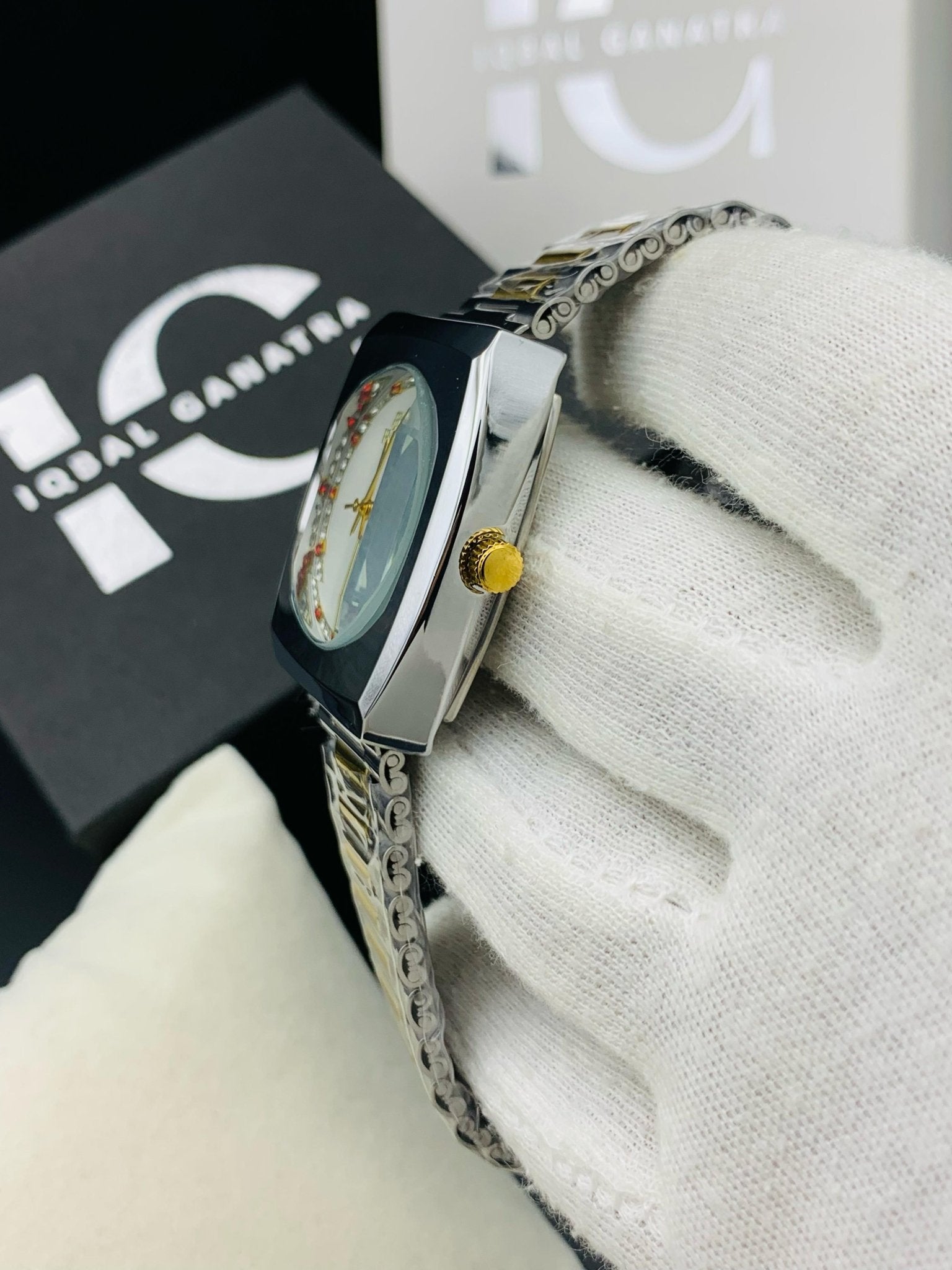 Square RD Model (Two Tone White)