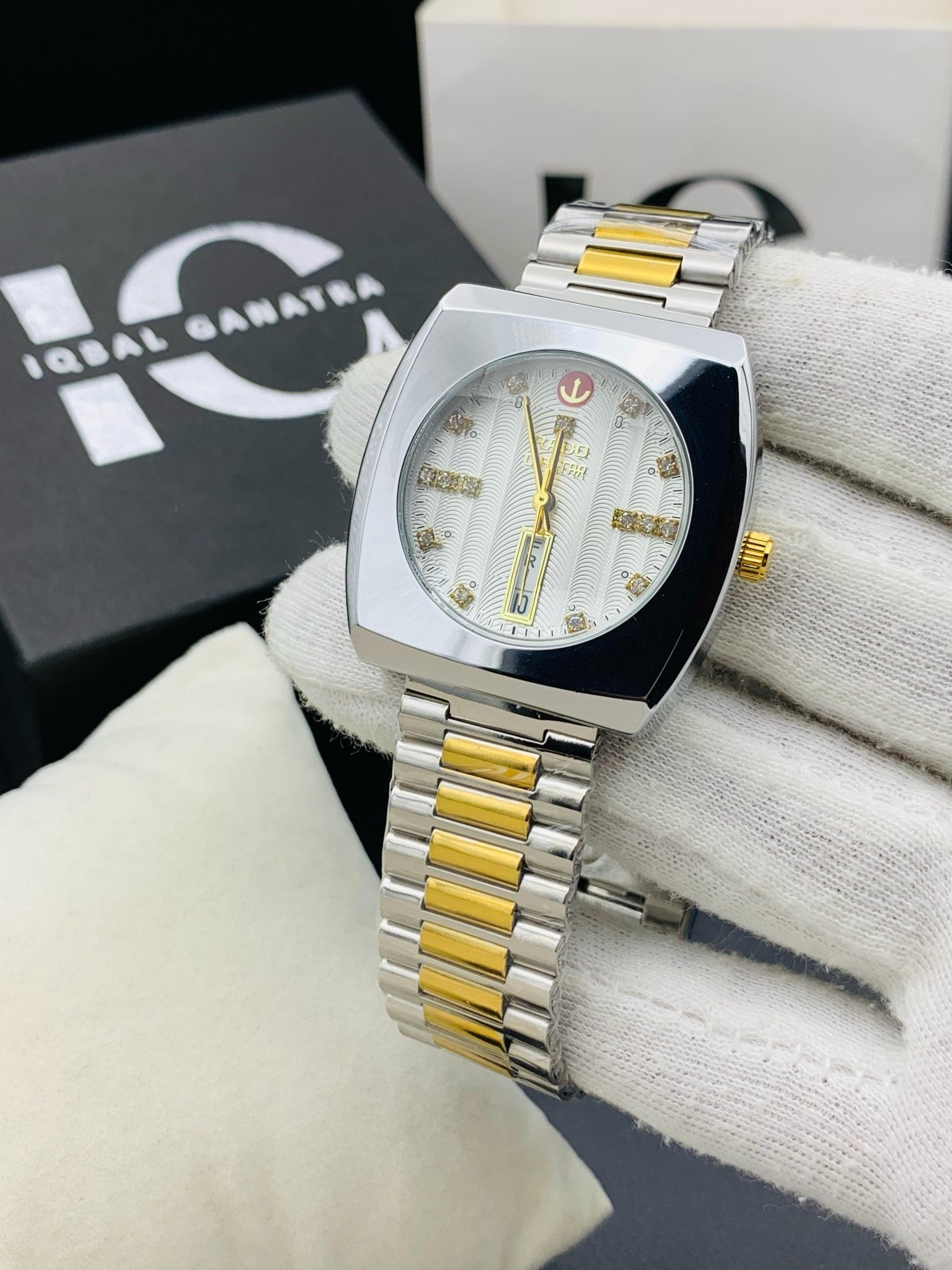 Square RD Model (Two Tone White)