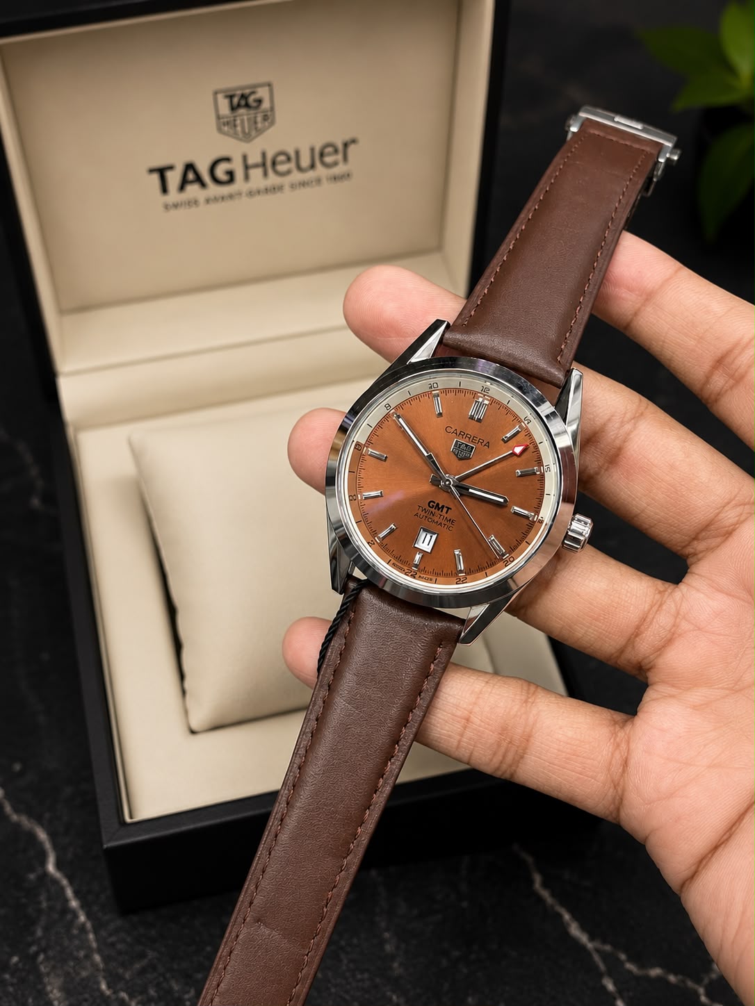 Tag Twin Time | Brown